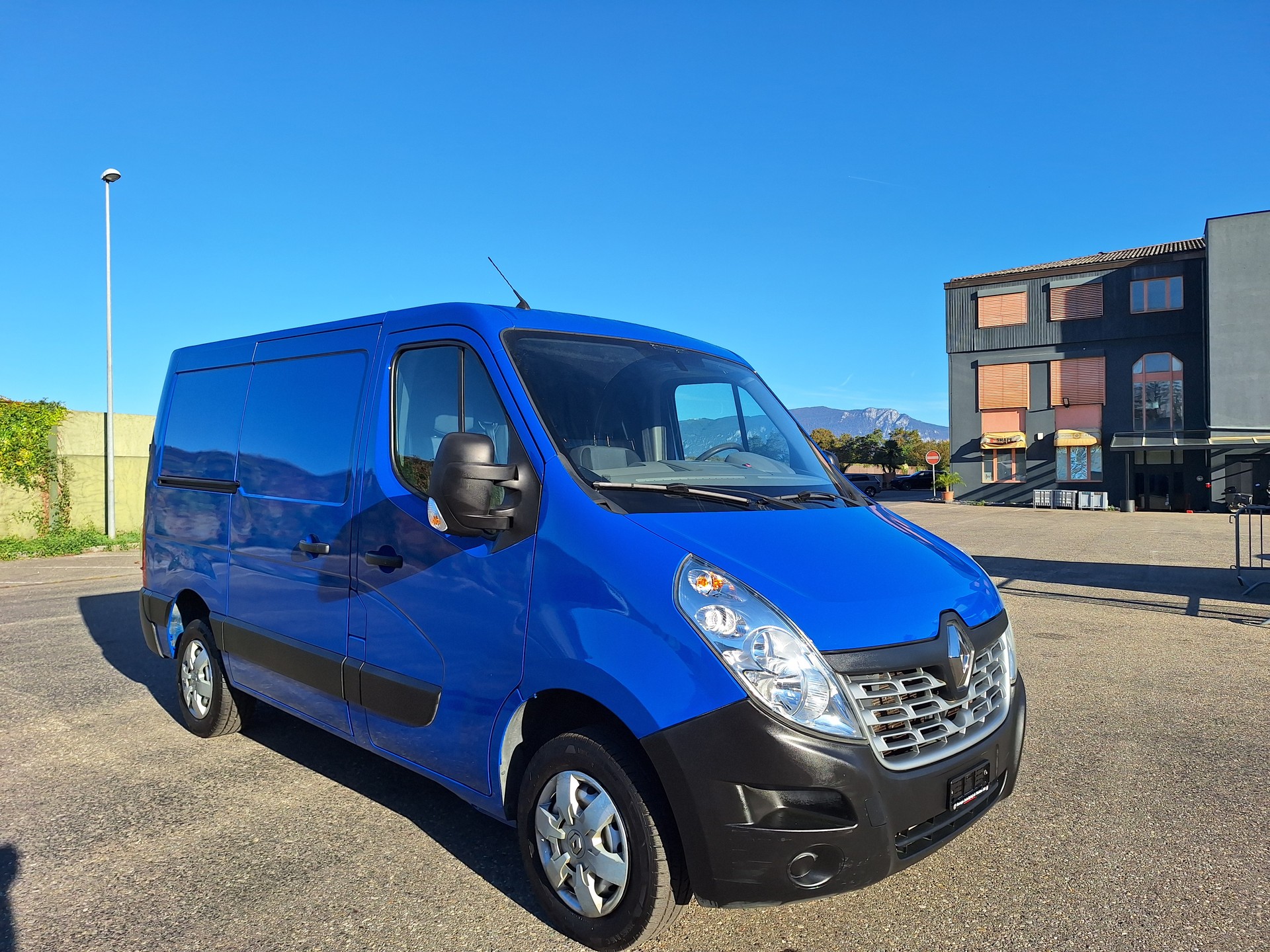 RENAULT Master T28 2.3dCi 110 L1H1-image-0