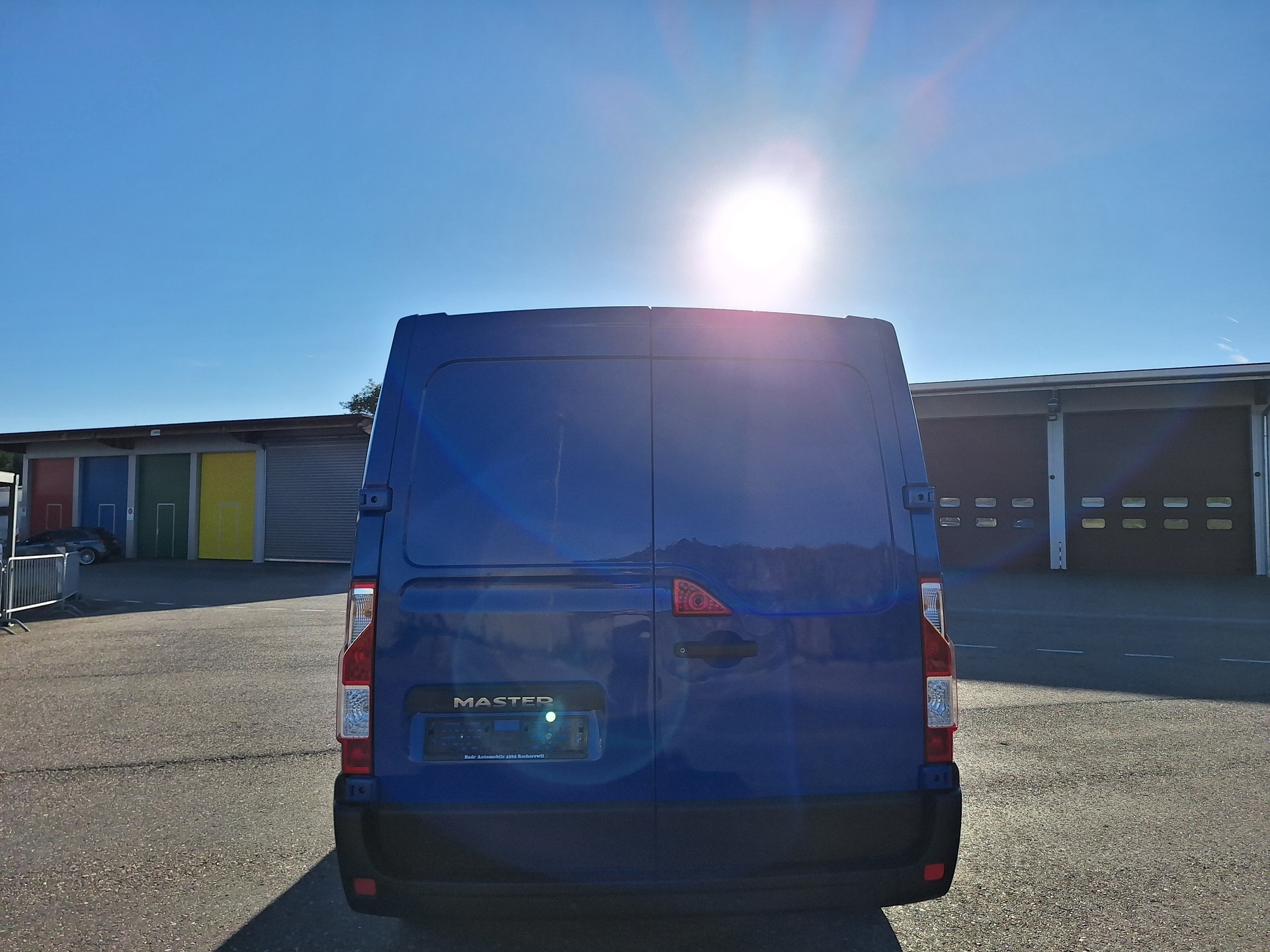 RENAULT Master T28 2.3dCi 110 L1H1-image-3