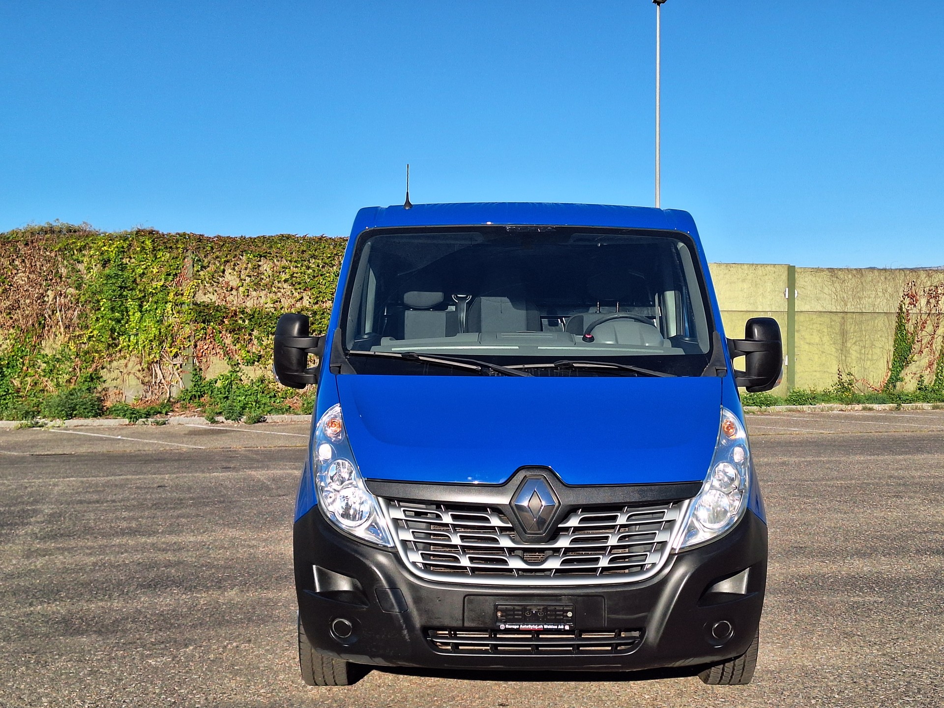 RENAULT Master T28 2.3dCi 110 L1H1-image-1