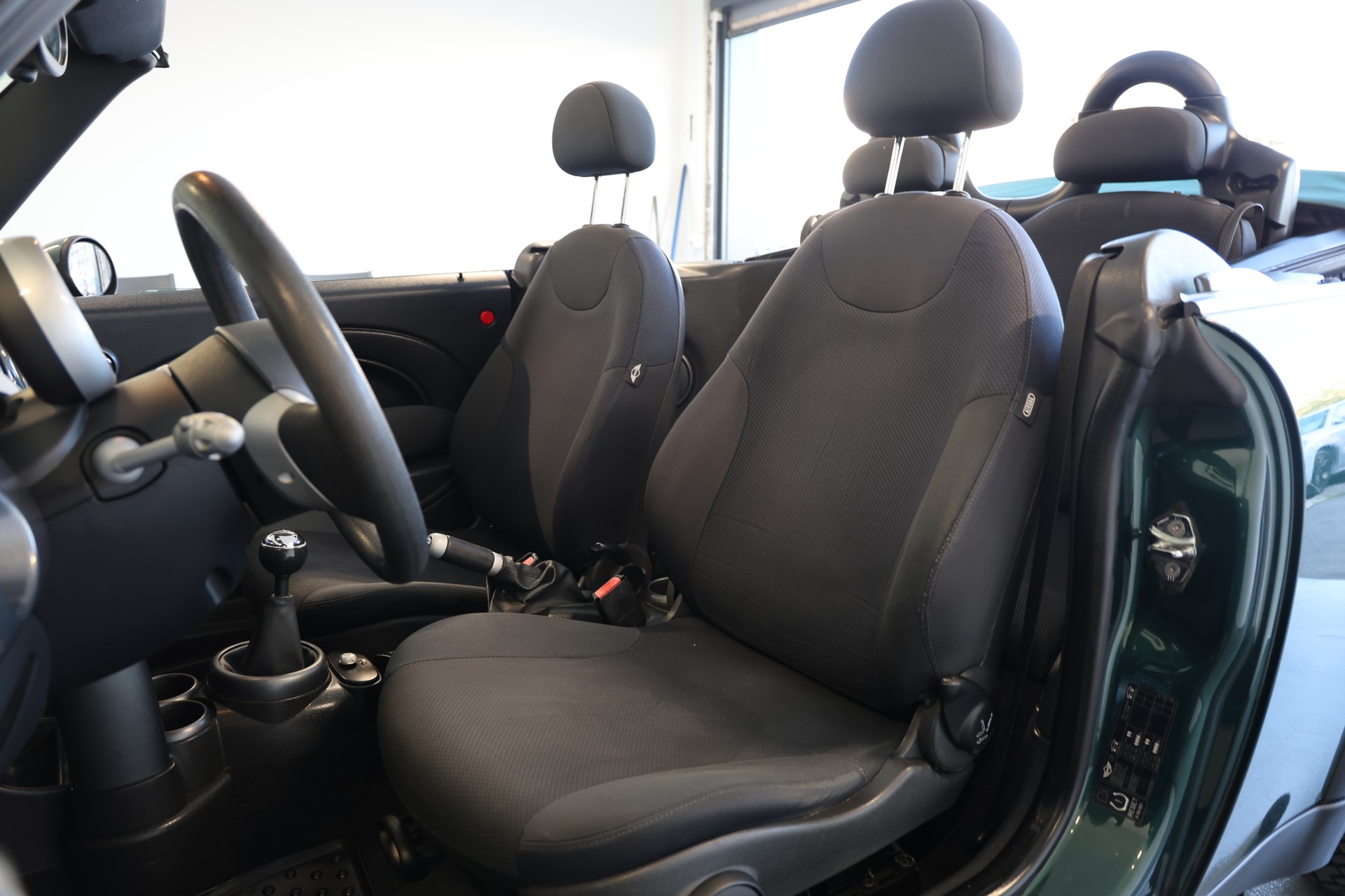 MINI Cabrio R52 1.6i Cooper-image-7