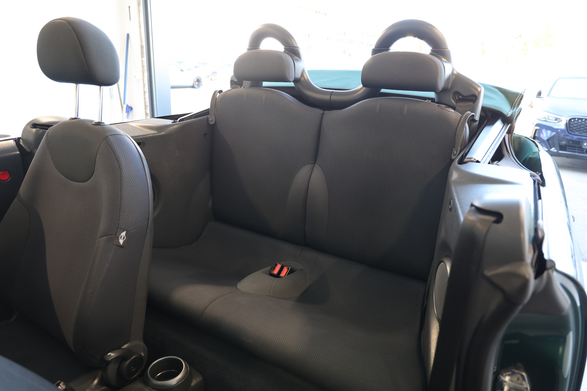 MINI Cabrio R52 1.6i Cooper-image-13