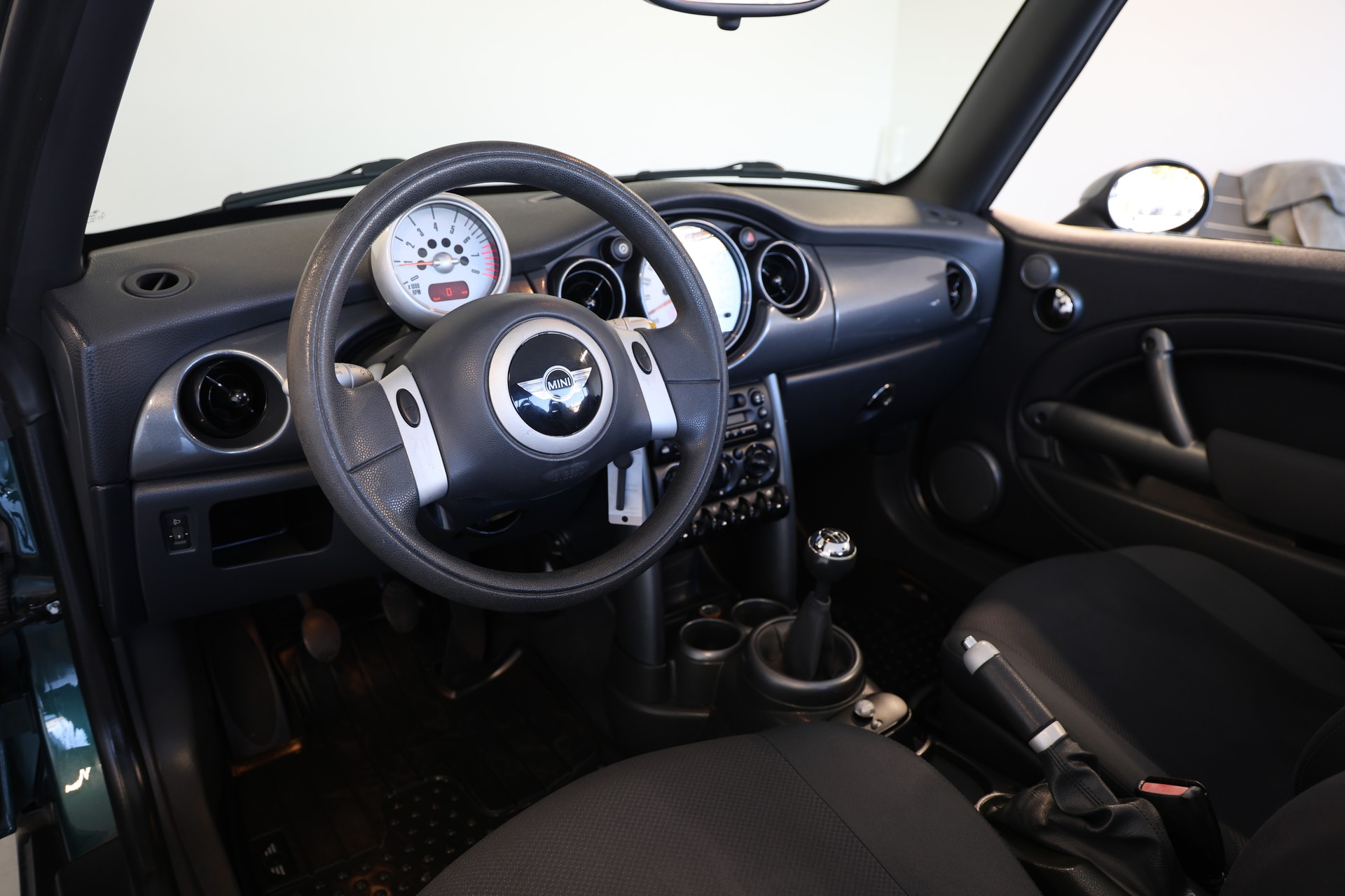 MINI Cabrio R52 1.6i Cooper-image-8