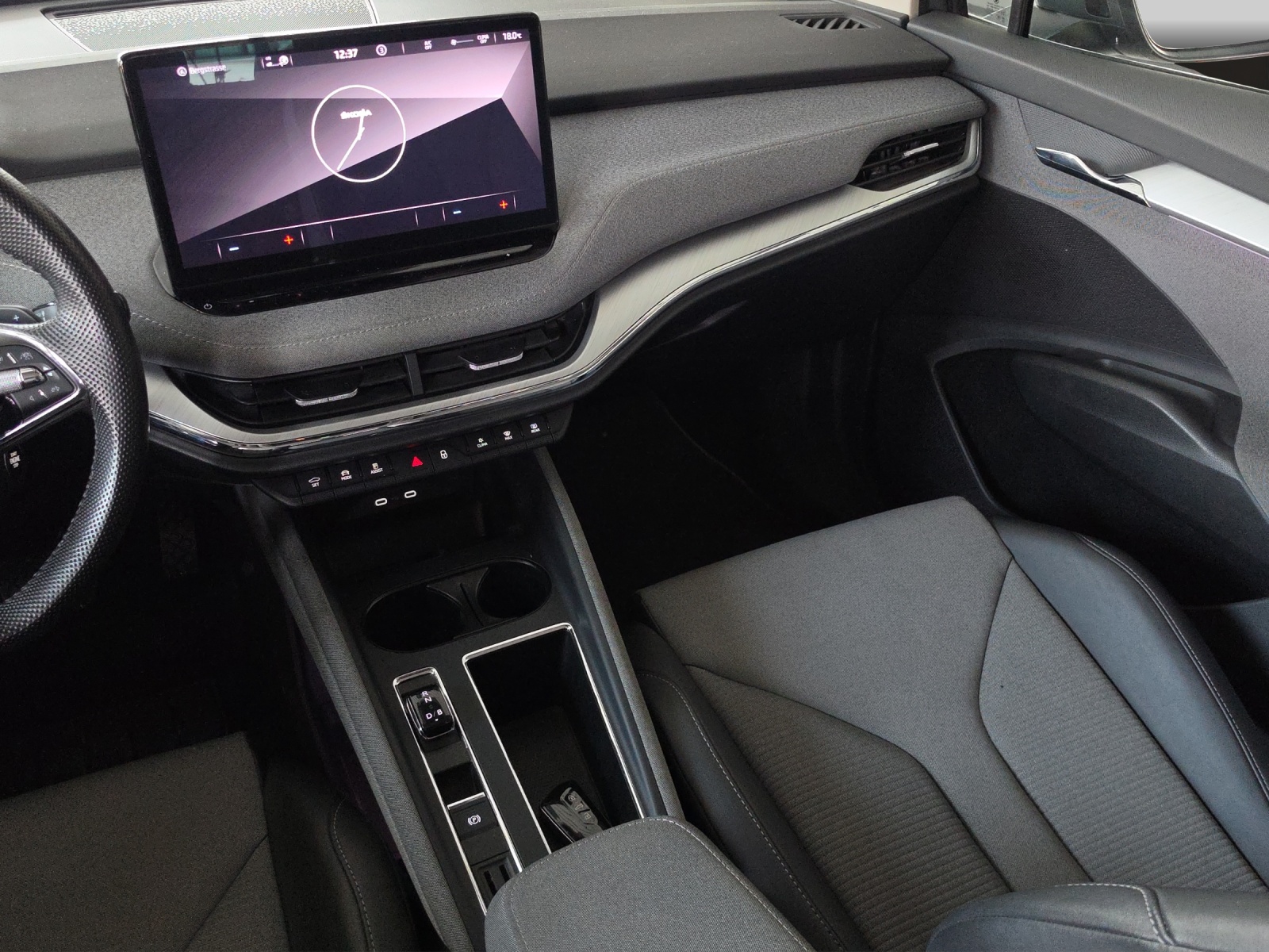 SKODA Enyaq iV 80x-image-13