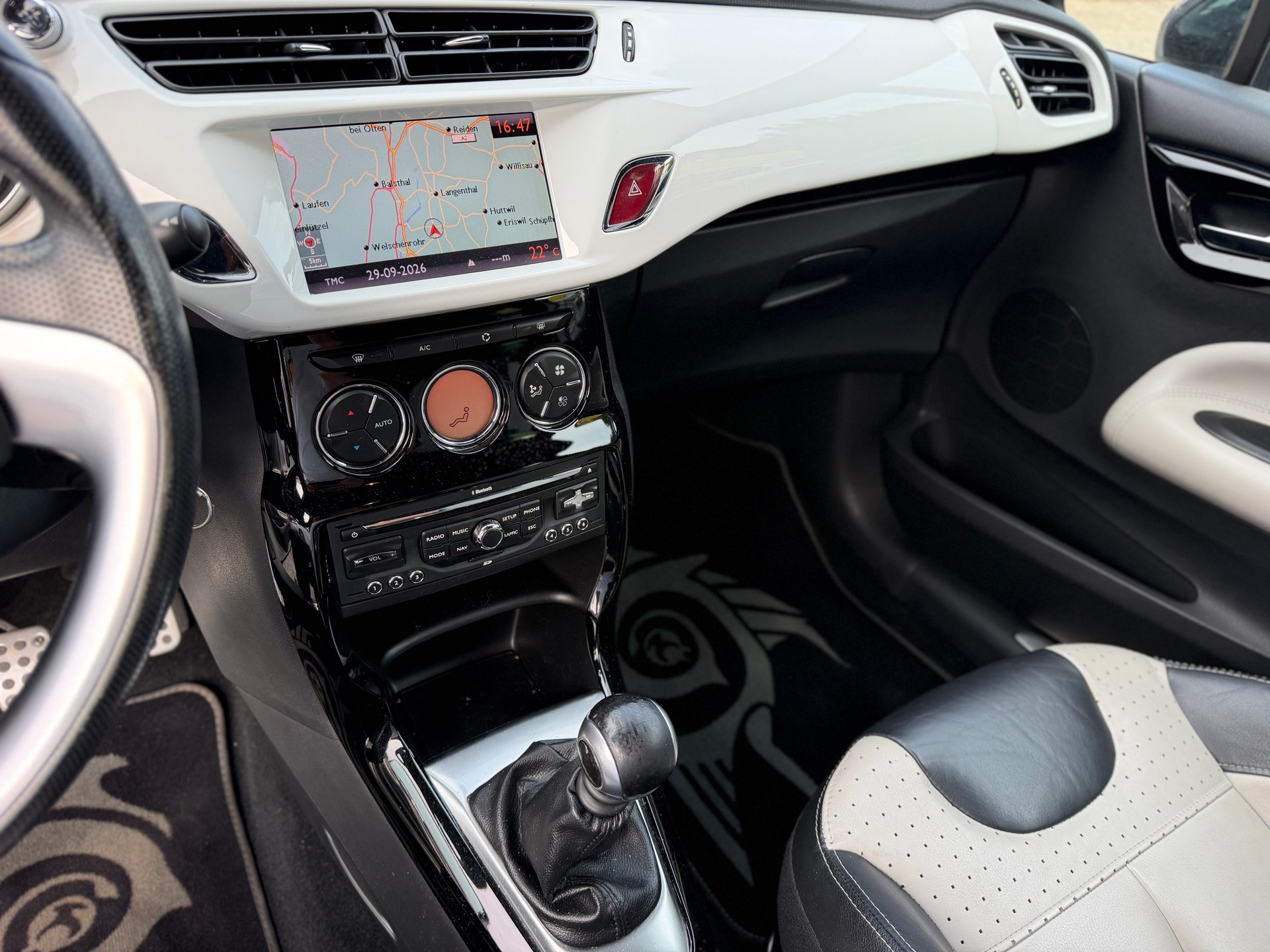 DS AUTOMOBILES DS3 1.6 THP Sport Chic-image-8