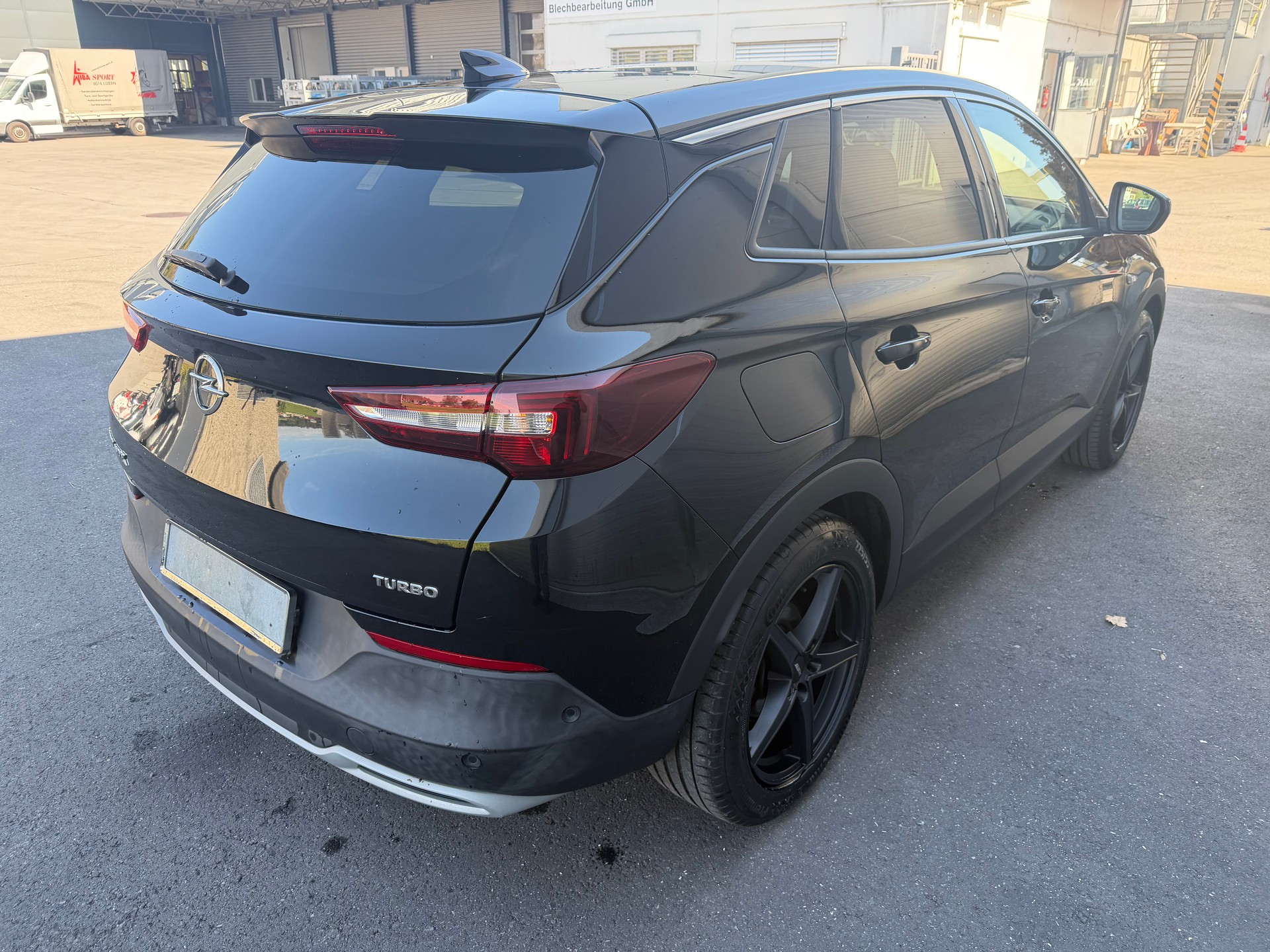 OPEL Grandland X 1.2i TP Ultimate Automatik-image-2