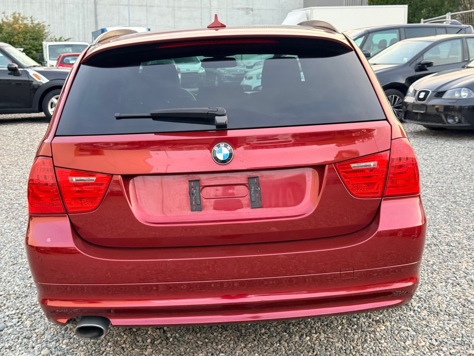 BMW 320d xDrive Touring Steptronic-image-4