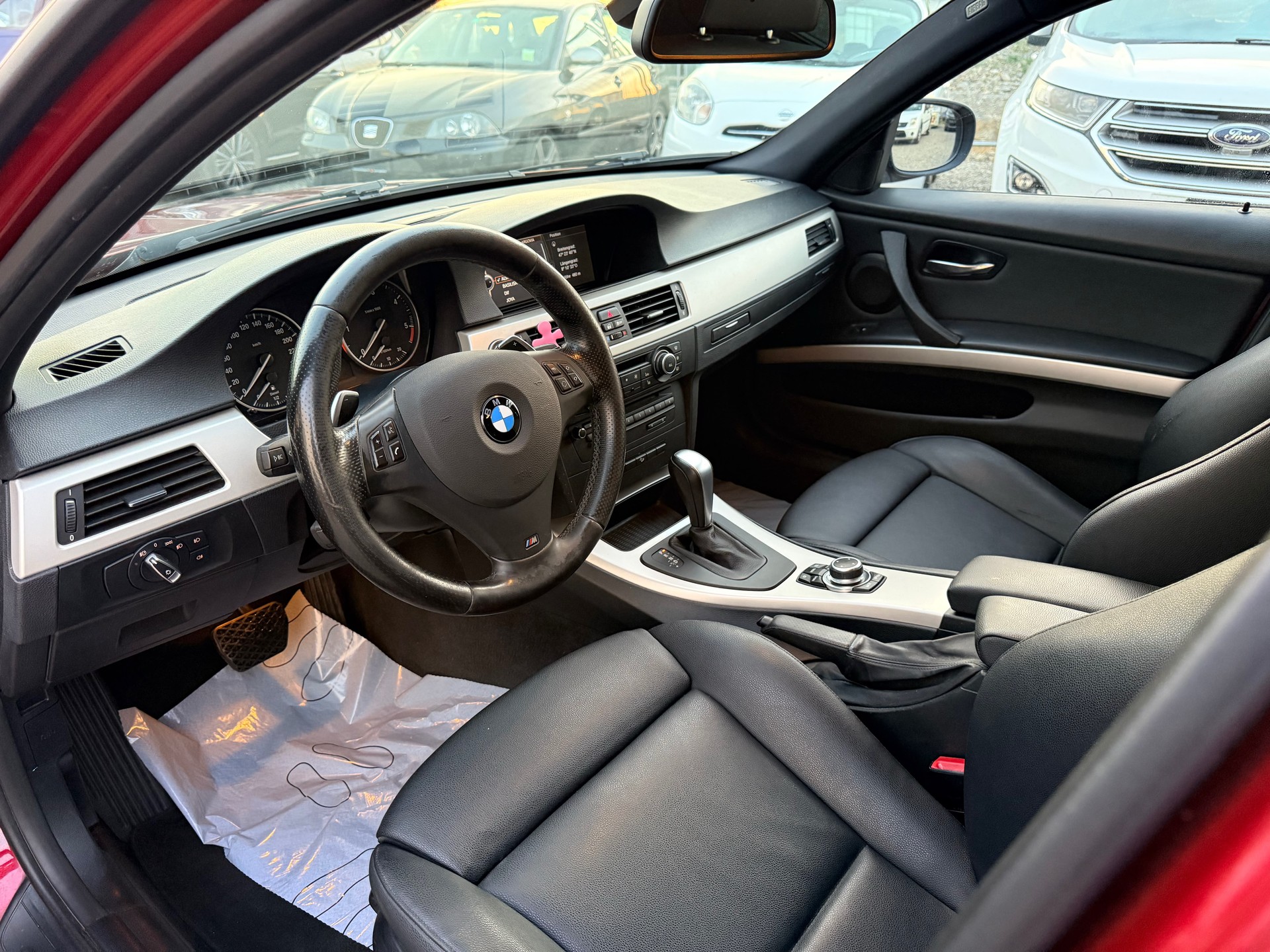 BMW 320d xDrive Touring Steptronic-image-8