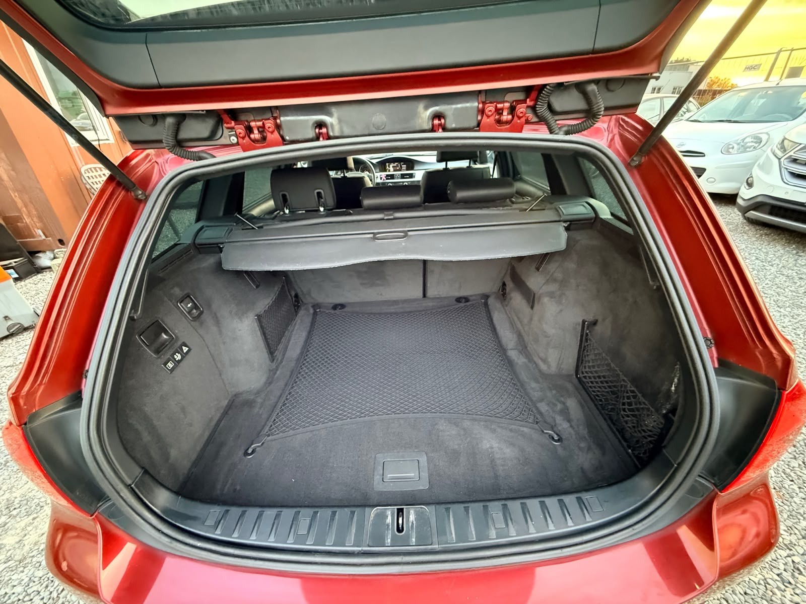 BMW 320d xDrive Touring Steptronic-image-6
