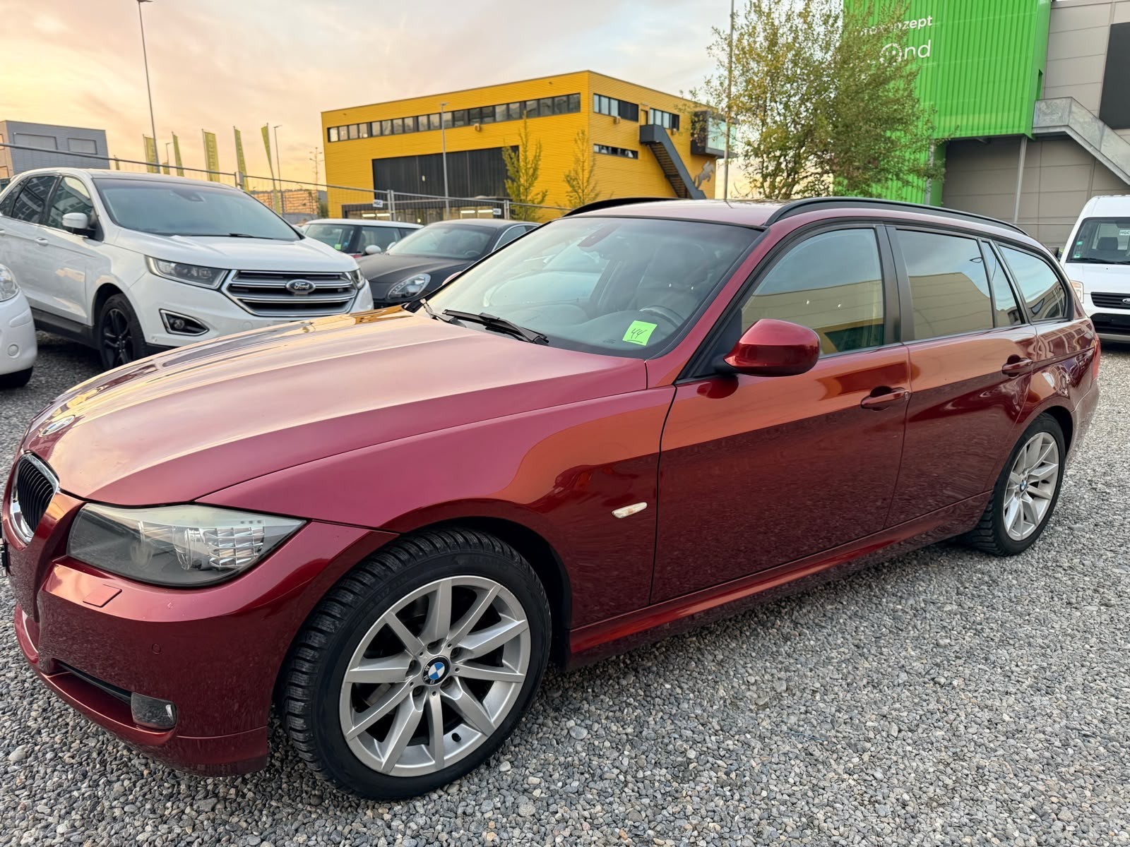 BMW 320d xDrive Touring Steptronic-image-2