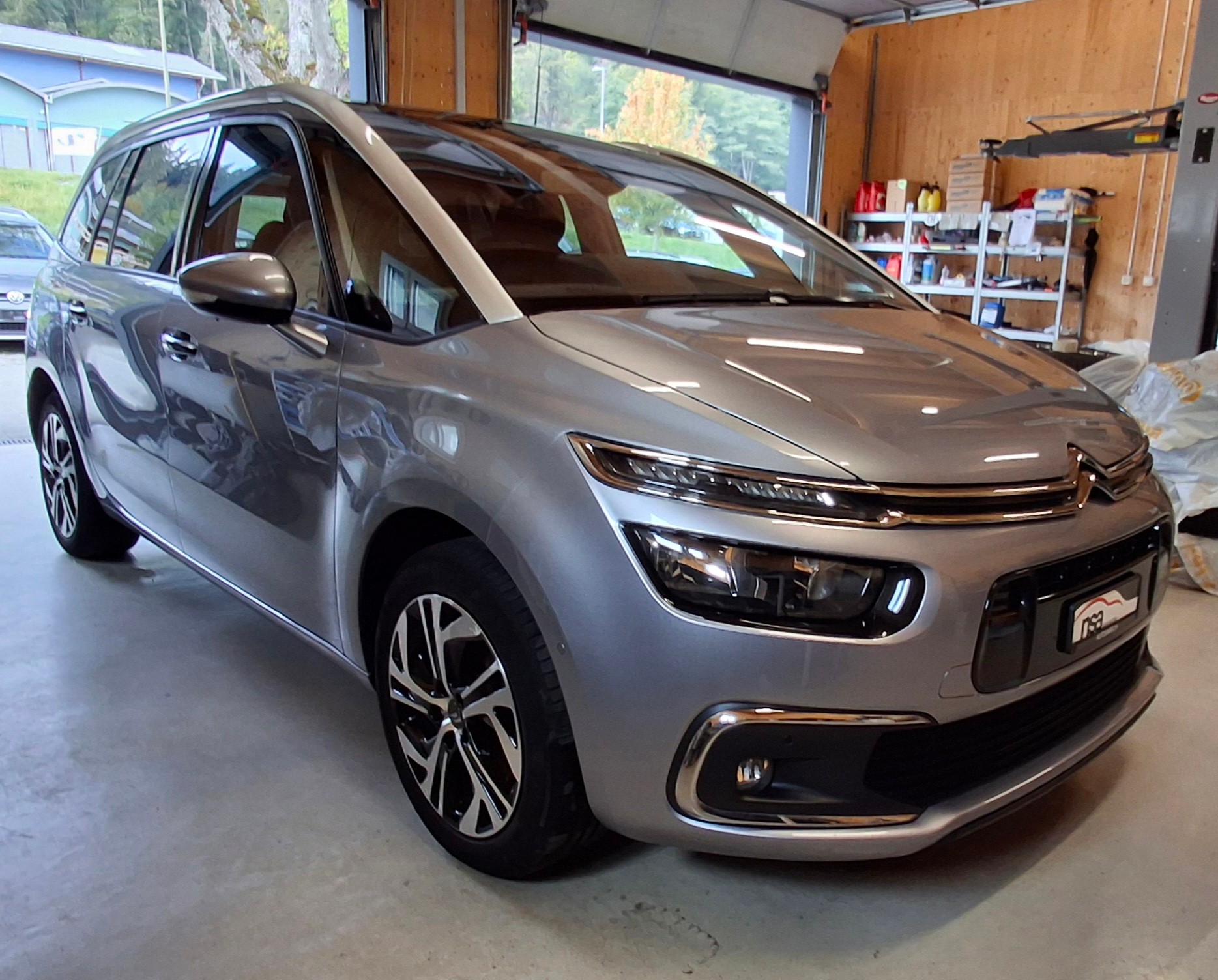 CITROEN Grand C4 Picasso 1.6i 16V THP Feel Edition EAT6-image-2