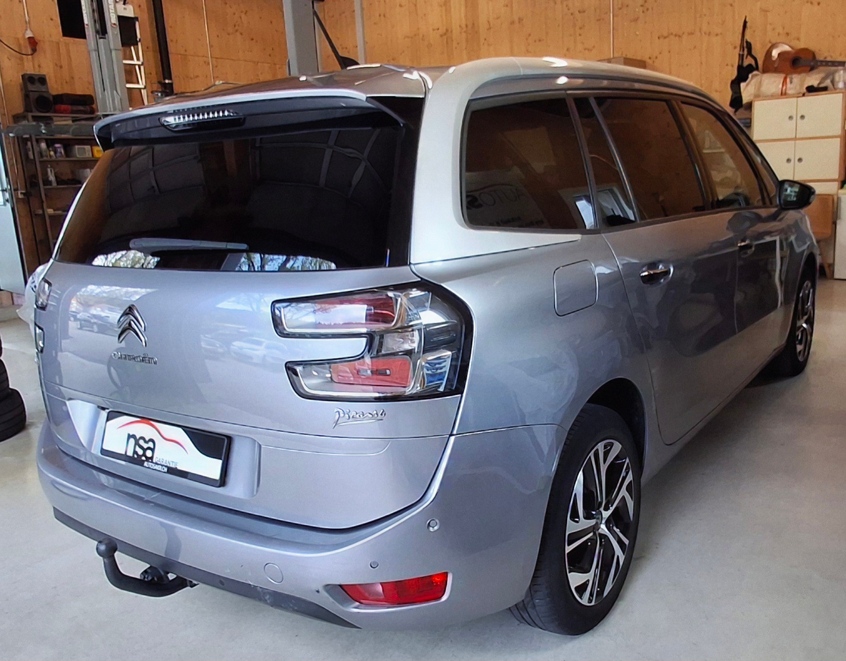 CITROEN Grand C4 Picasso 1.6i 16V THP Feel Edition EAT6-image-3