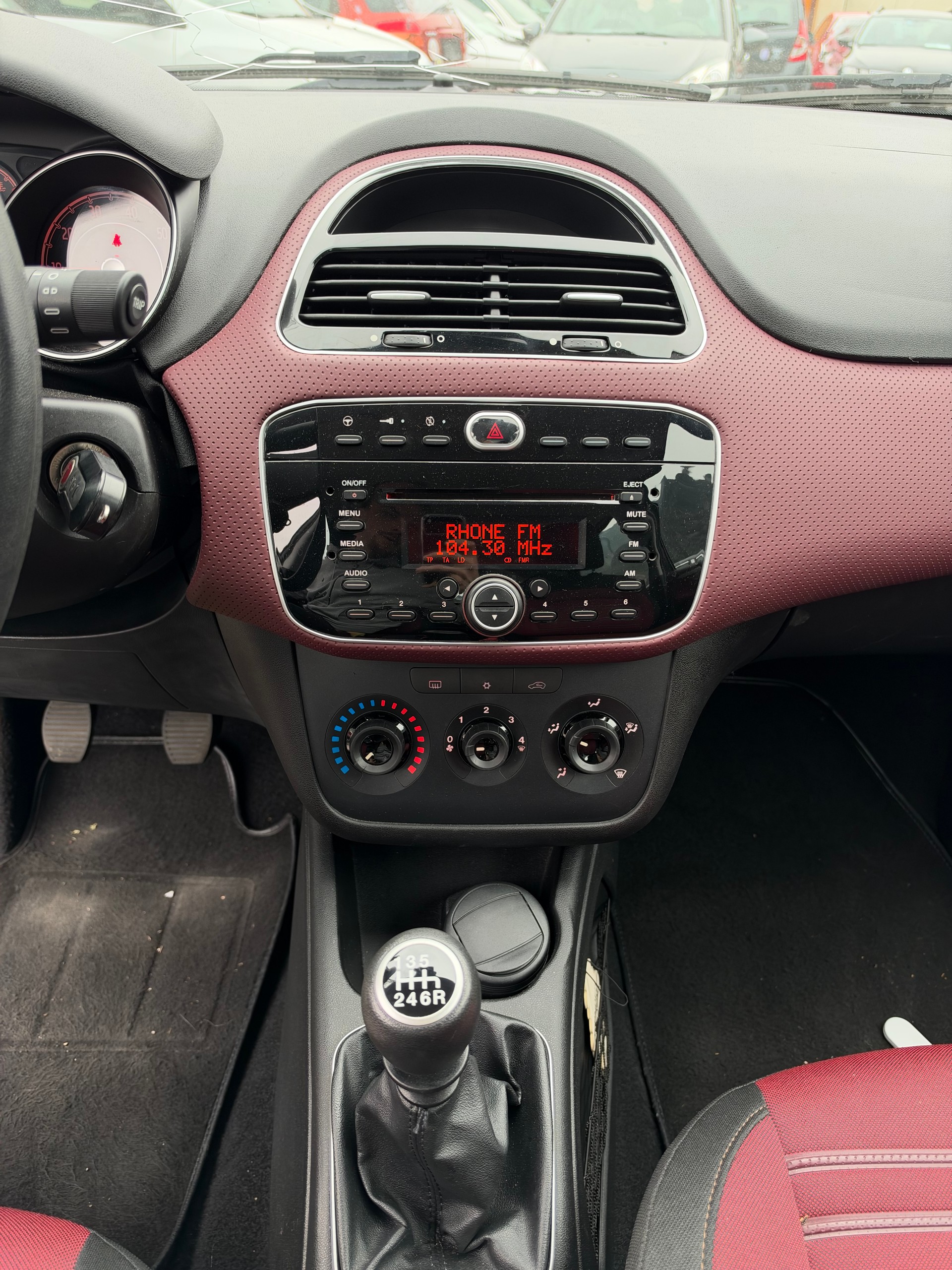 FIAT Punto Evo 1.4 16V Dynamic-image-14