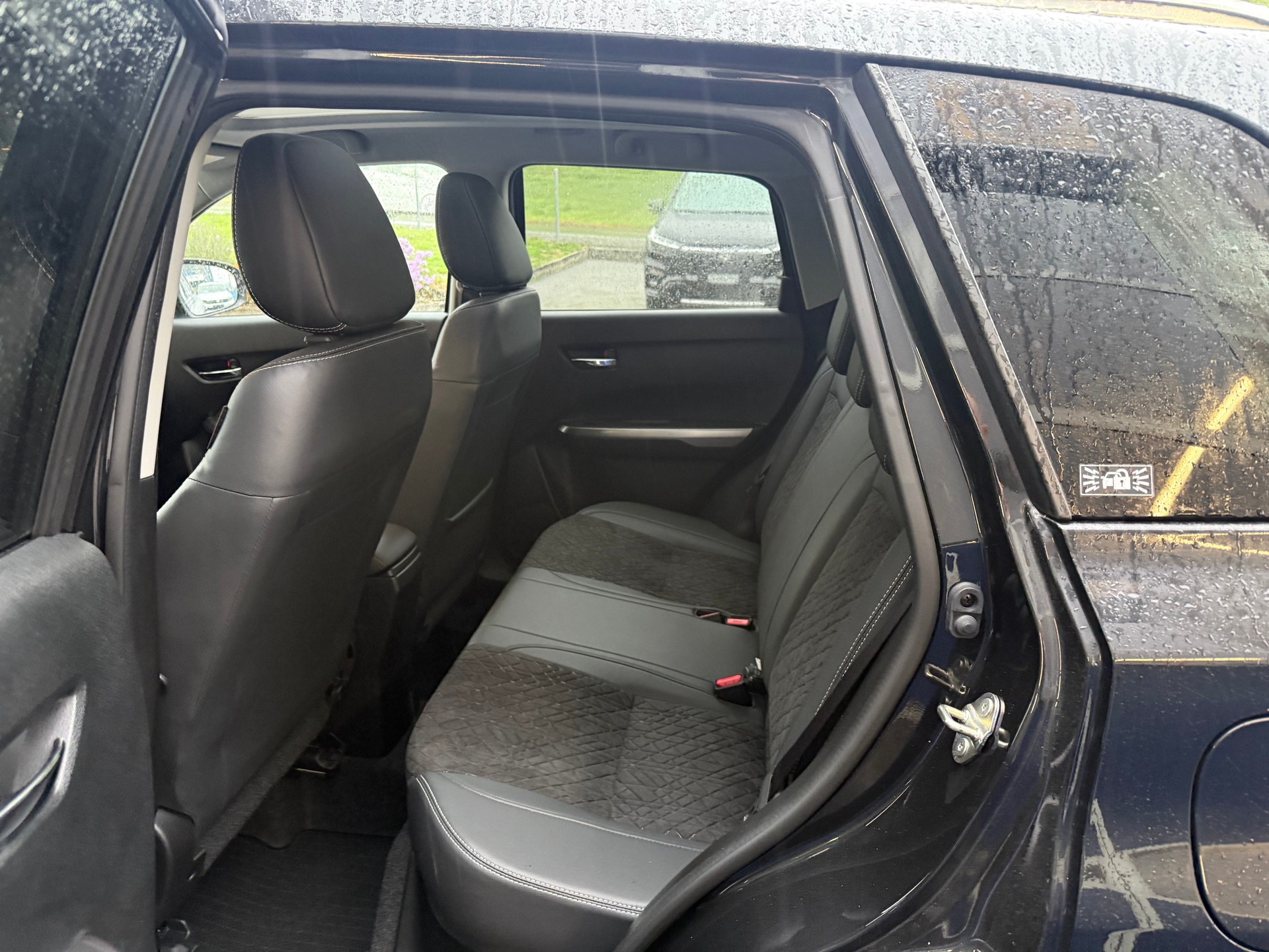 SUZUKI Vitara 1.4 Boosterjet Compact Top Hybrid Automatic-image-4