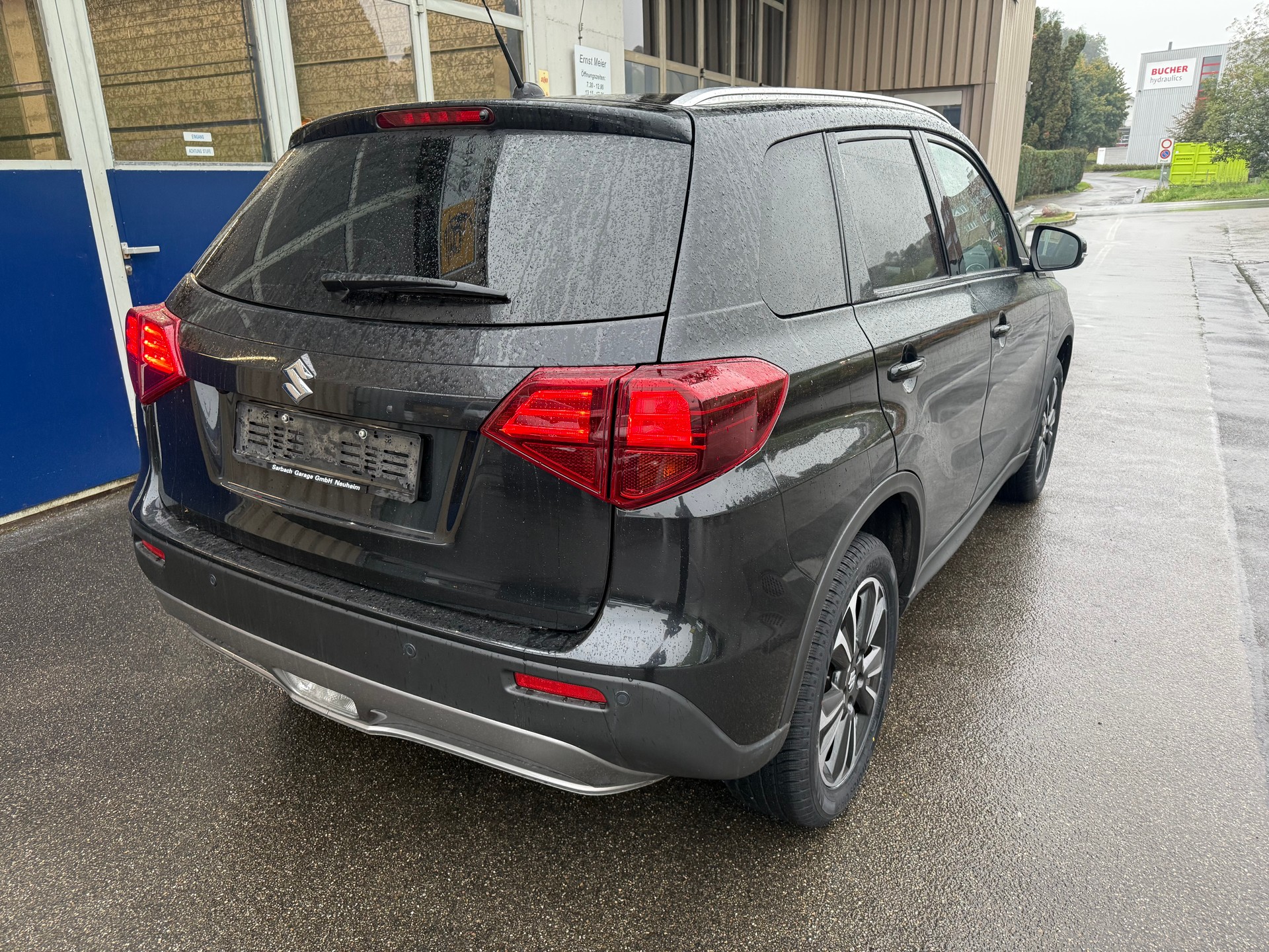 SUZUKI Vitara 1.4 Boosterjet Compact Top Hybrid Automatic-image-3