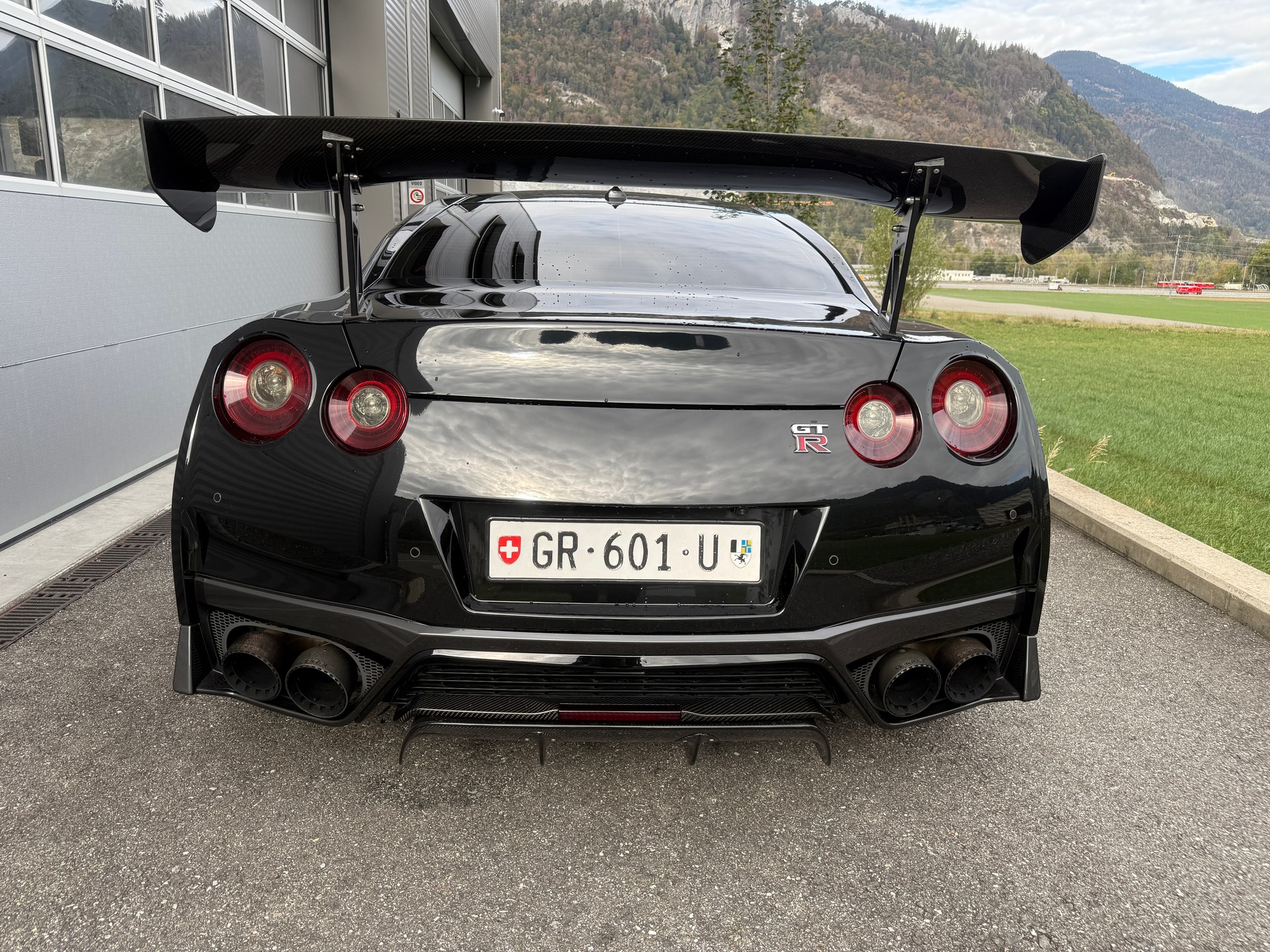 NISSAN GT-R 3.8 V6 Biturbo Black Edition-image-6