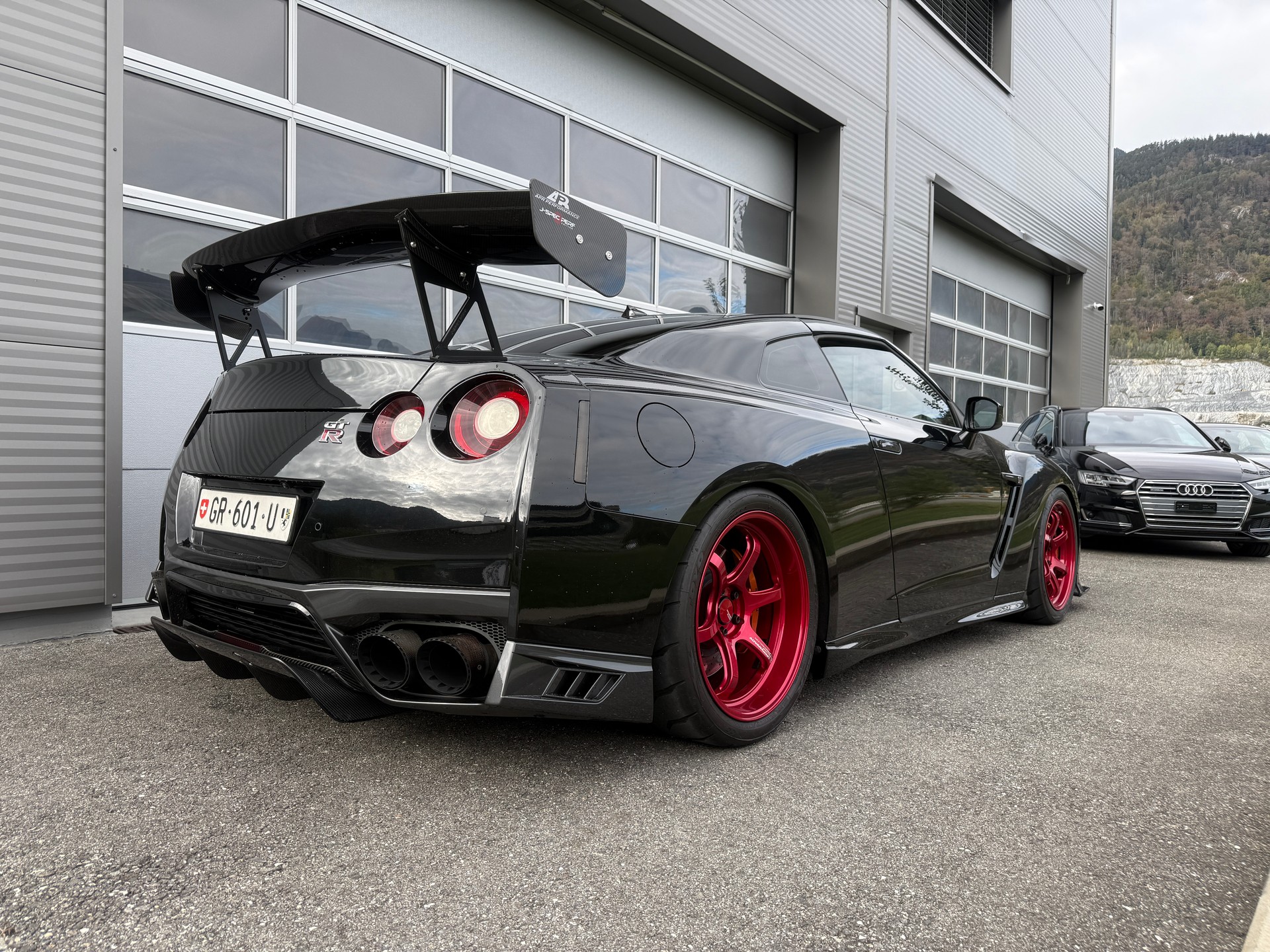 NISSAN GT-R 3.8 V6 Biturbo Black Edition-image-2