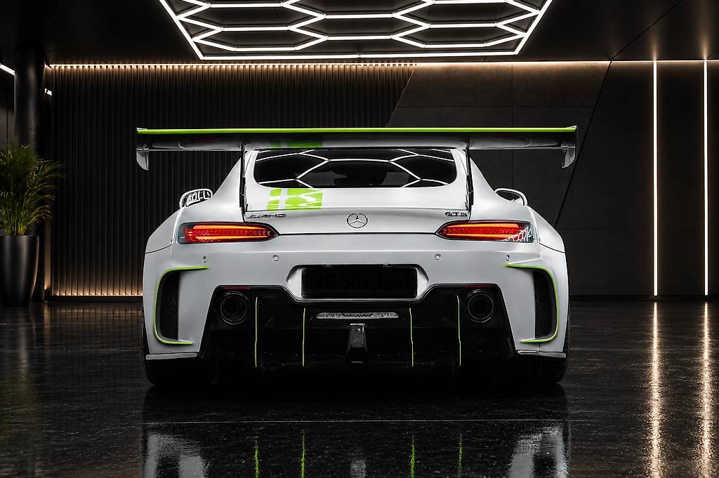 MERCEDES-BENZ AMG GT-image-4