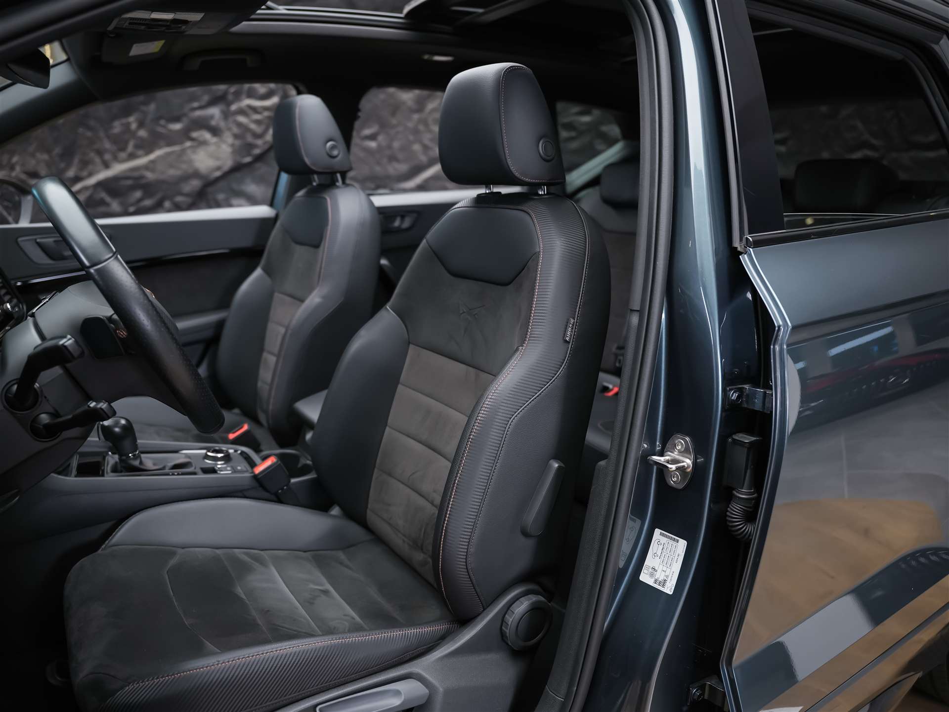 SEAT Cupra Ateca 2.0 TSI 4Drive DSG *Panorama*360° Kamera*Beats*-image-8