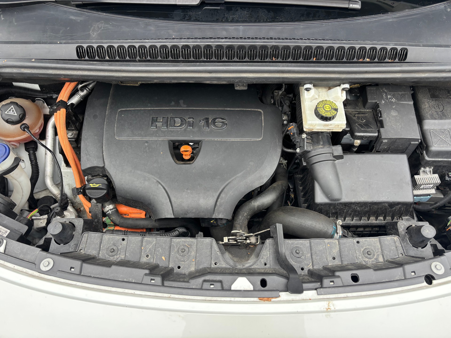 PEUGEOT 3008 HYbrid4 2.0 HDI Low CO2 ETG6-image-14