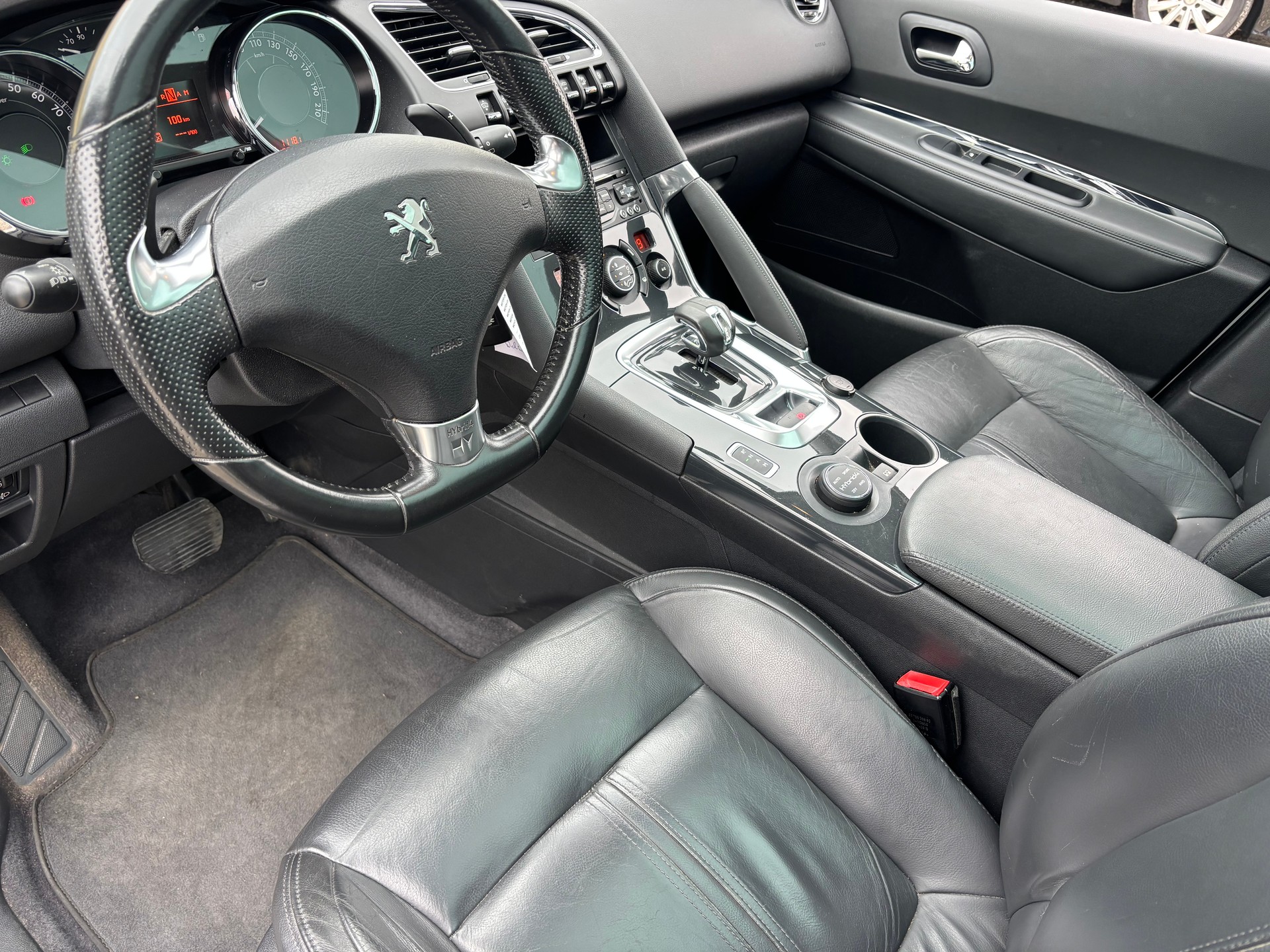 PEUGEOT 3008 HYbrid4 2.0 HDI Low CO2 ETG6-image-8
