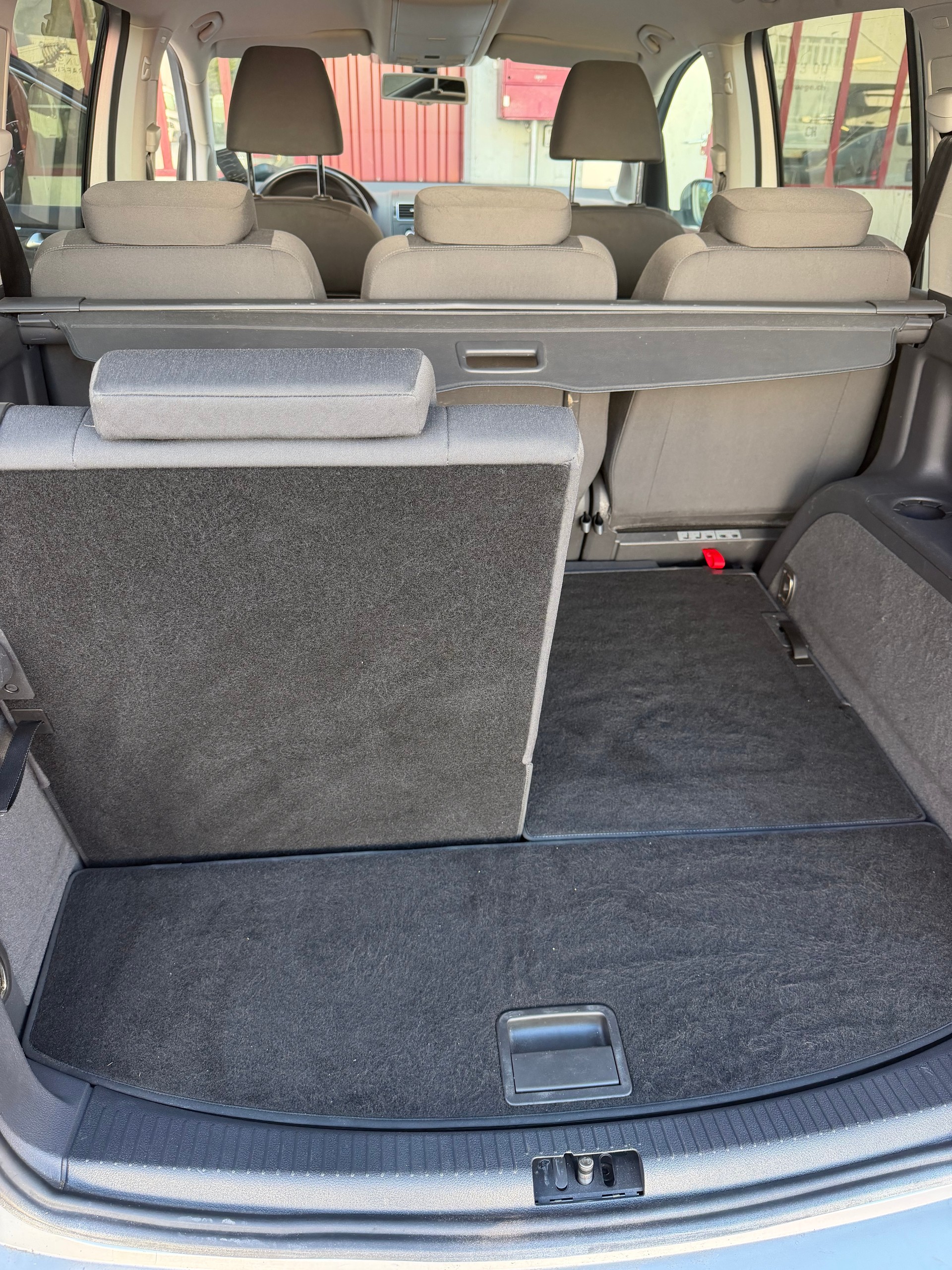 VW Touran 1.4 TSI Highline DSG-image-12