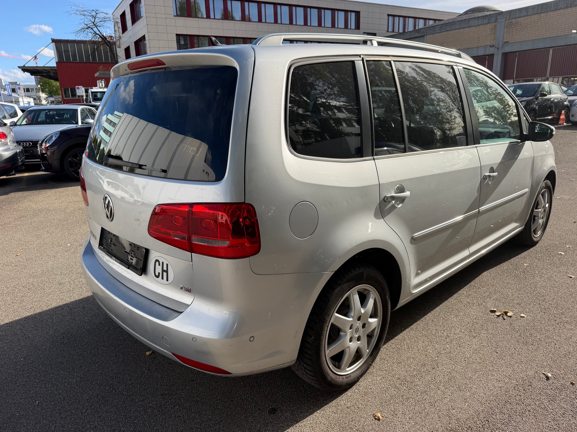 VW Touran 1.4 TSI Highline DSG-image-6