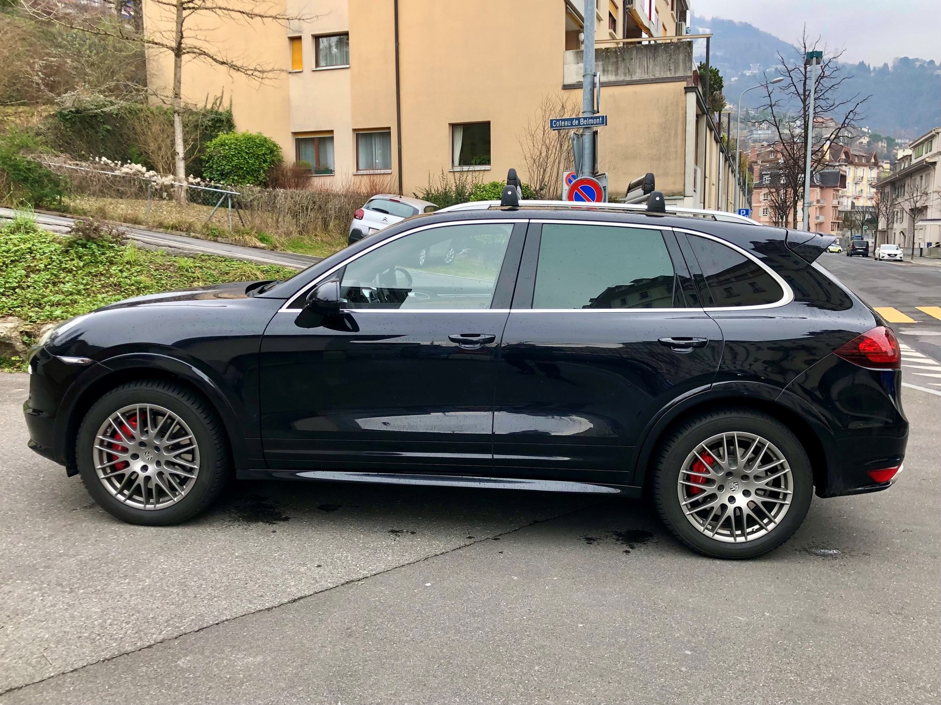 PORSCHE Cayenne Turbo S-image-1
