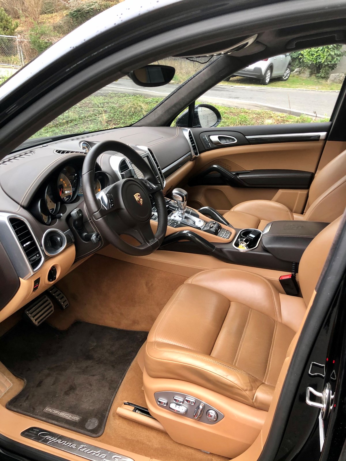 PORSCHE Cayenne Turbo S-image-3