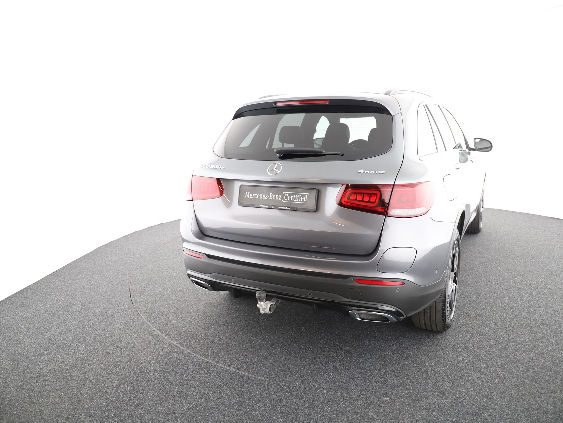 MERCEDES-BENZ GLC 300 e AMG Line 4Matic-image-9