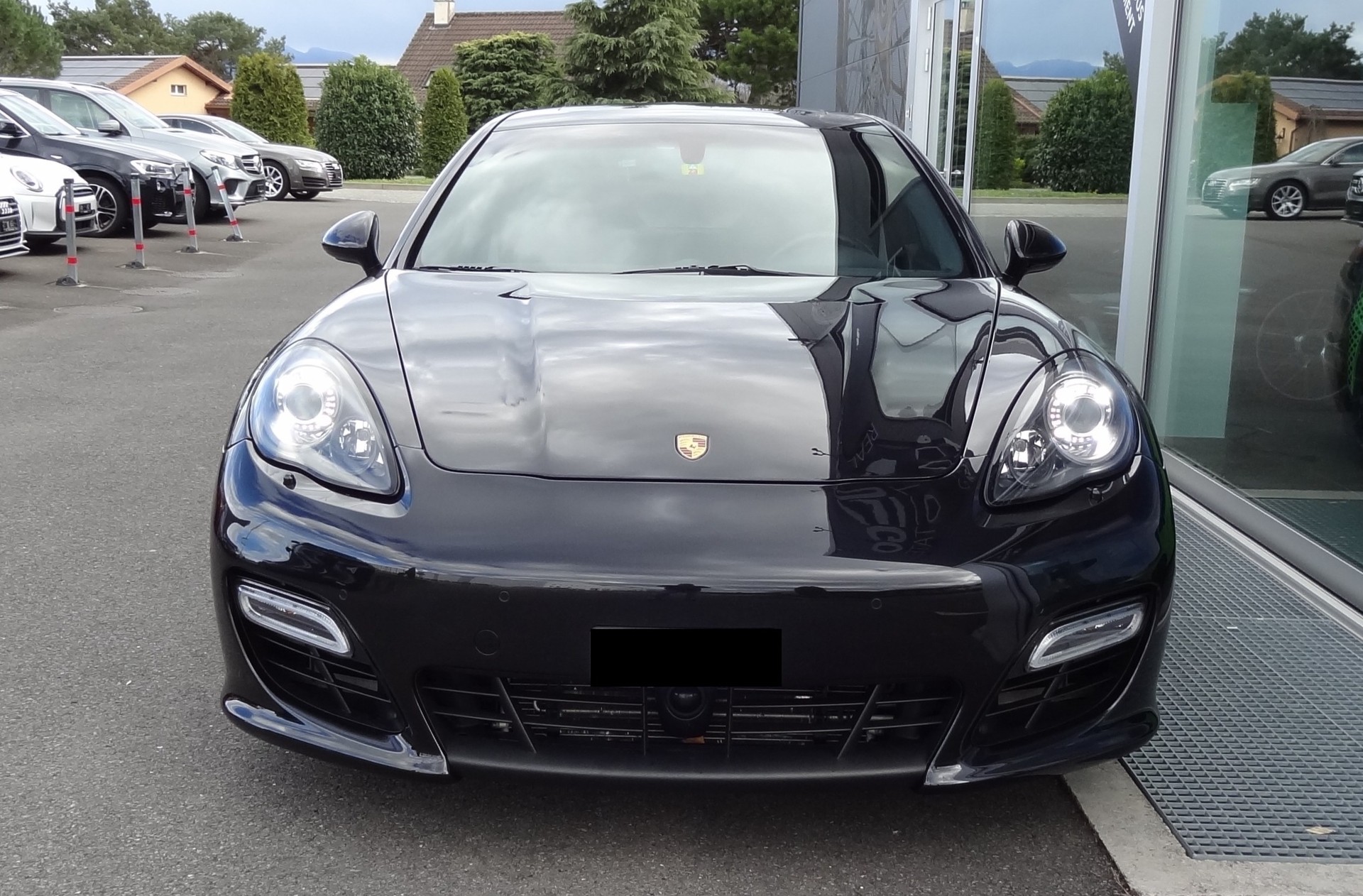 PORSCHE Panamera GTS 4.8 PDK-image-0