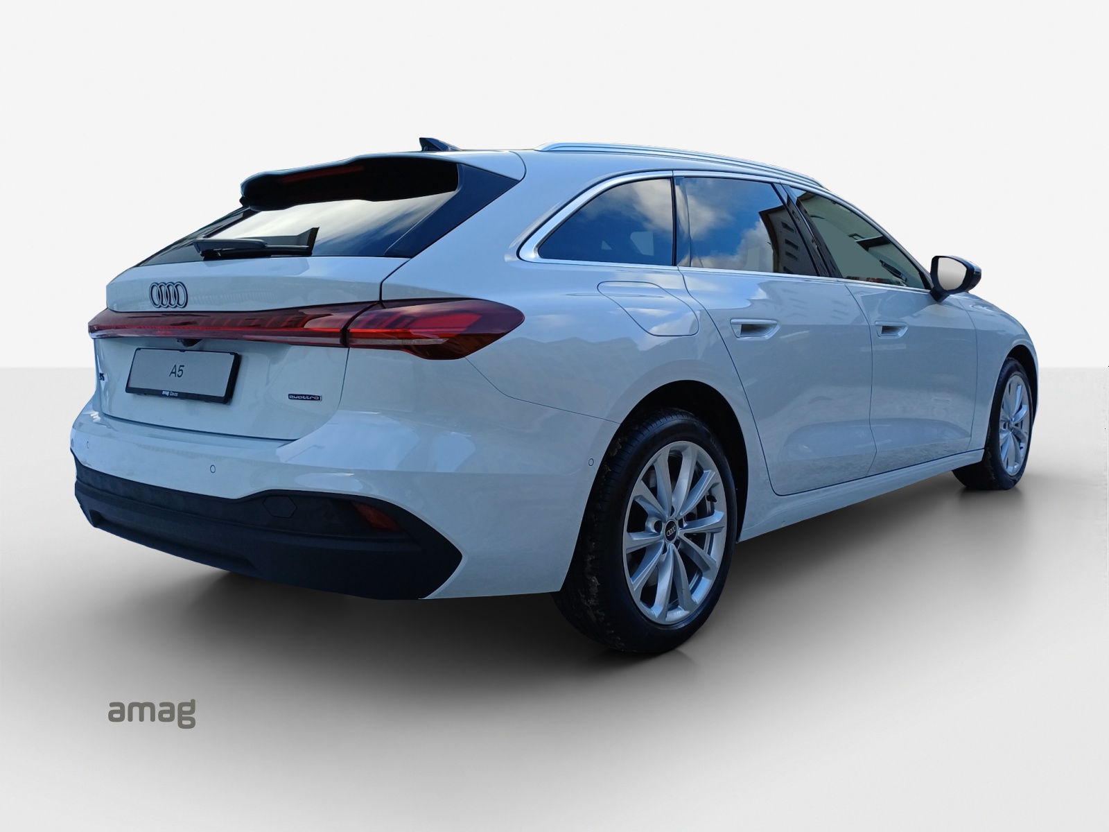 AUDI A5 Avant TDI quattro 150 kW Attraction S tronic-image-4