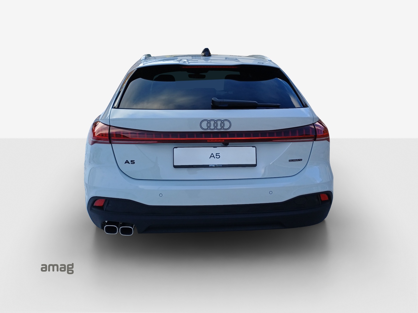 AUDI A5 Avant TDI quattro 150 kW Attraction S tronic-image-3