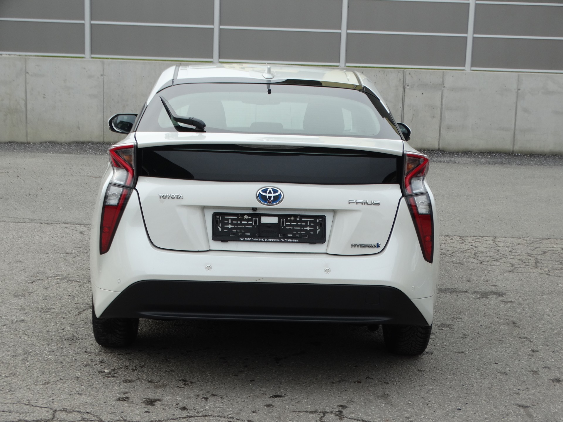 TOYOTA Prius 1.8 VVT-i HSD Sol Premium-image-11