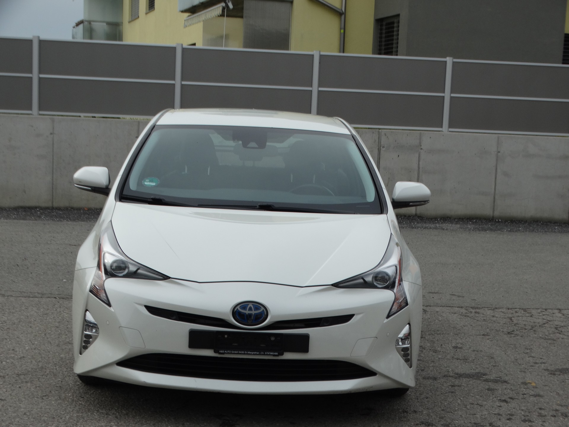 TOYOTA Prius 1.8 VVT-i HSD Sol Premium-image-3