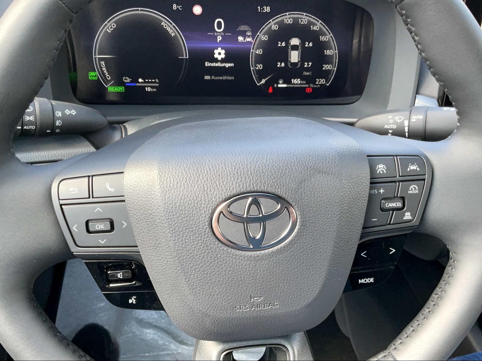 TOYOTA C-HR 2.0 PHEV Swiss Edition-image-3
