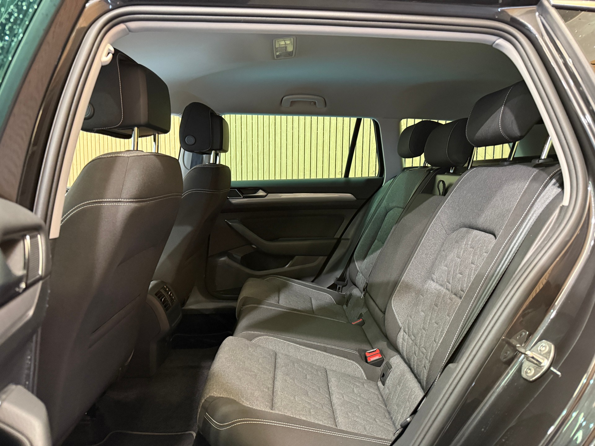 VW Passat Variant 1.5 TSI EVO Business DSG-image-14
