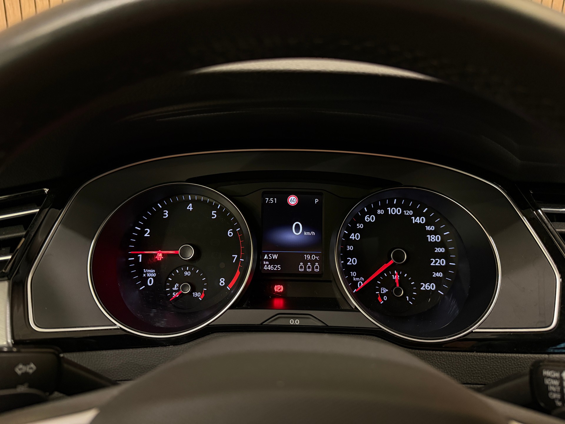 VW Passat Variant 1.5 TSI EVO Business DSG-image-8