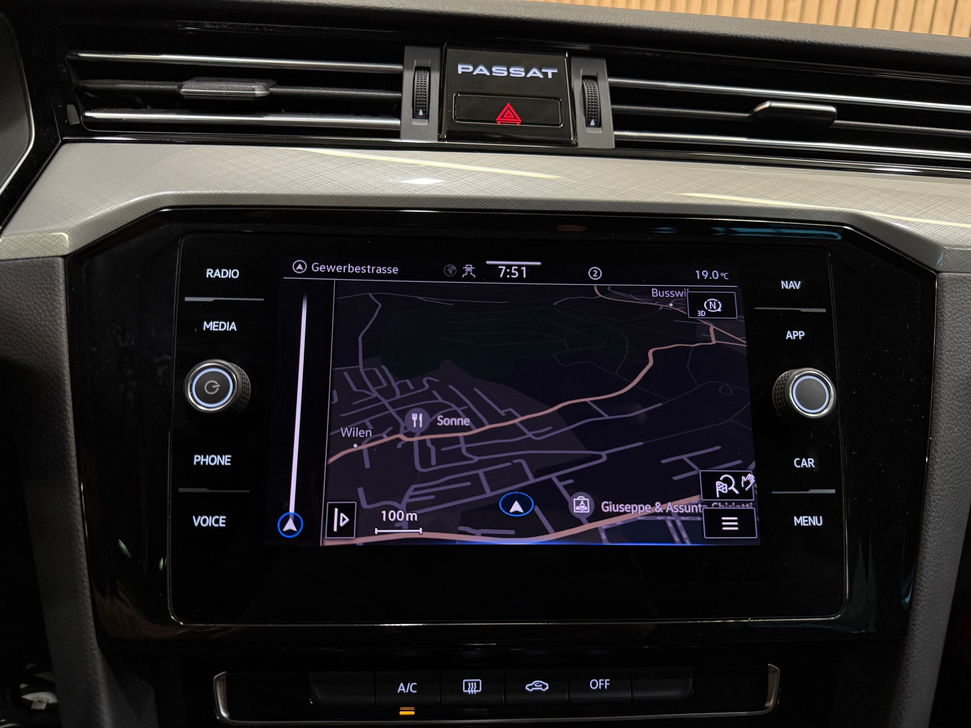 VW Passat Variant 1.5 TSI EVO Business DSG-image-11
