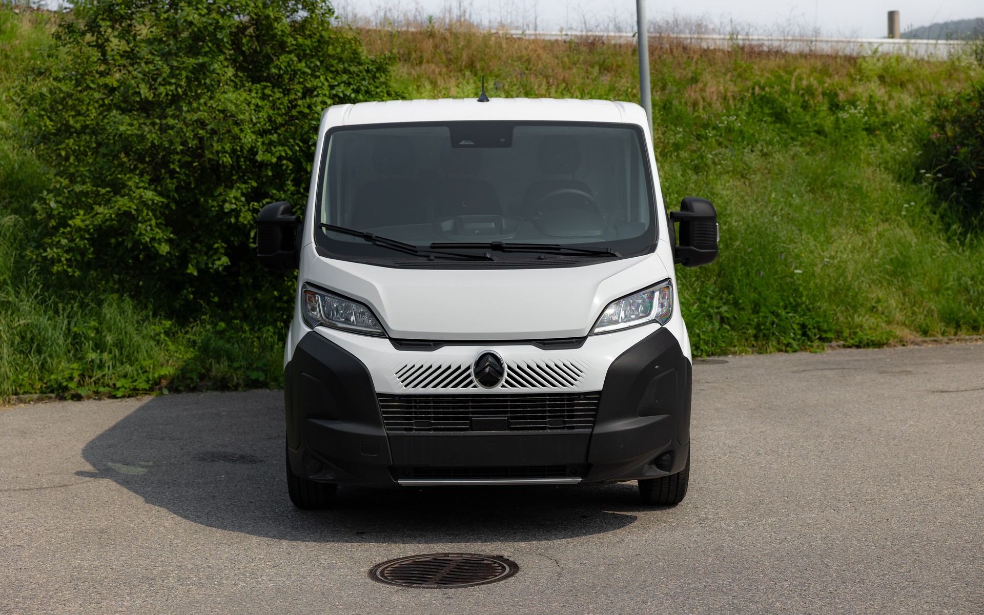 CITROEN Jumper 30 2.2 BlueHDi 120 L2H1-image-1
