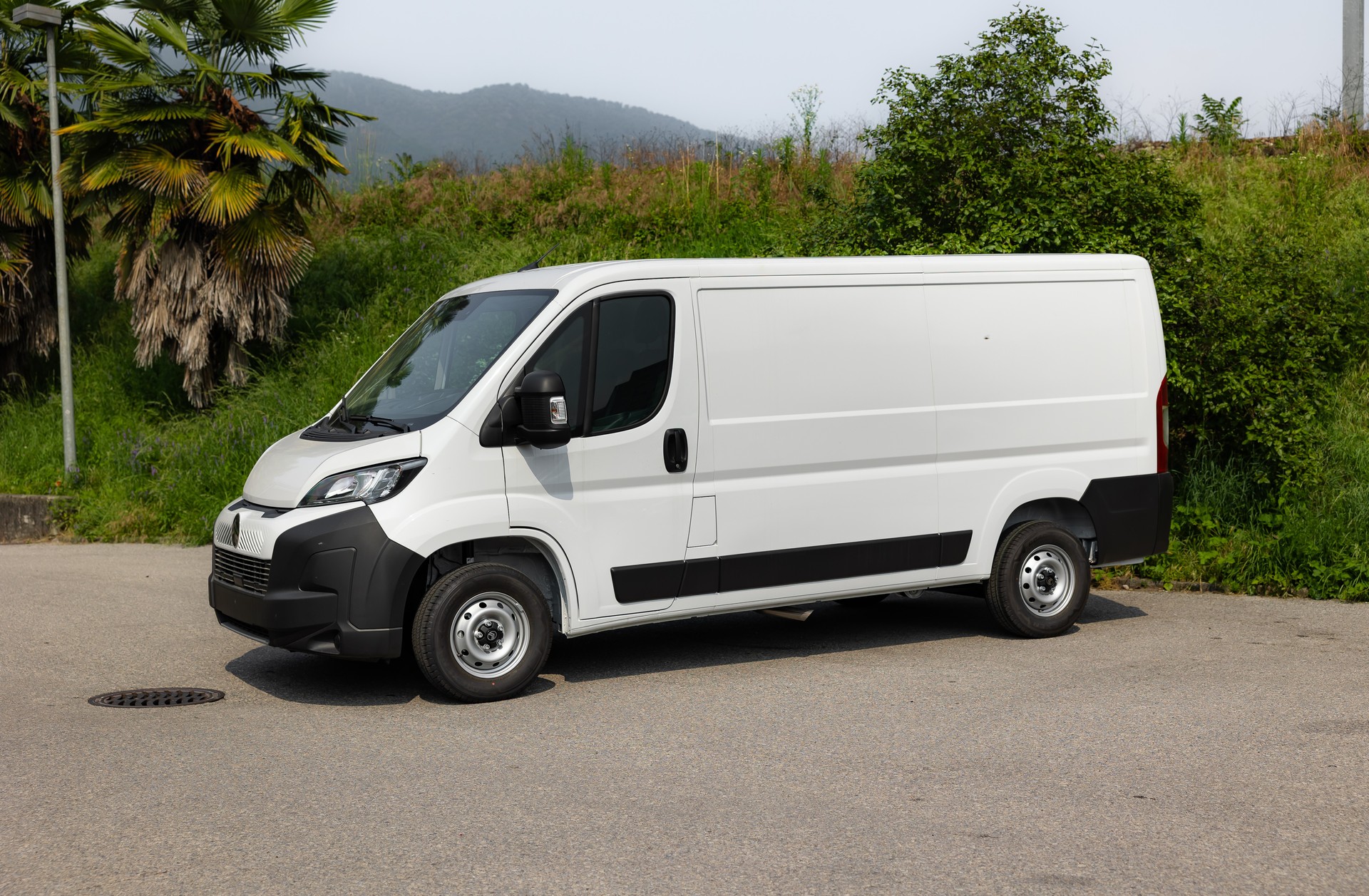CITROEN Jumper 30 2.2 BlueHDi 120 L2H1-image-3