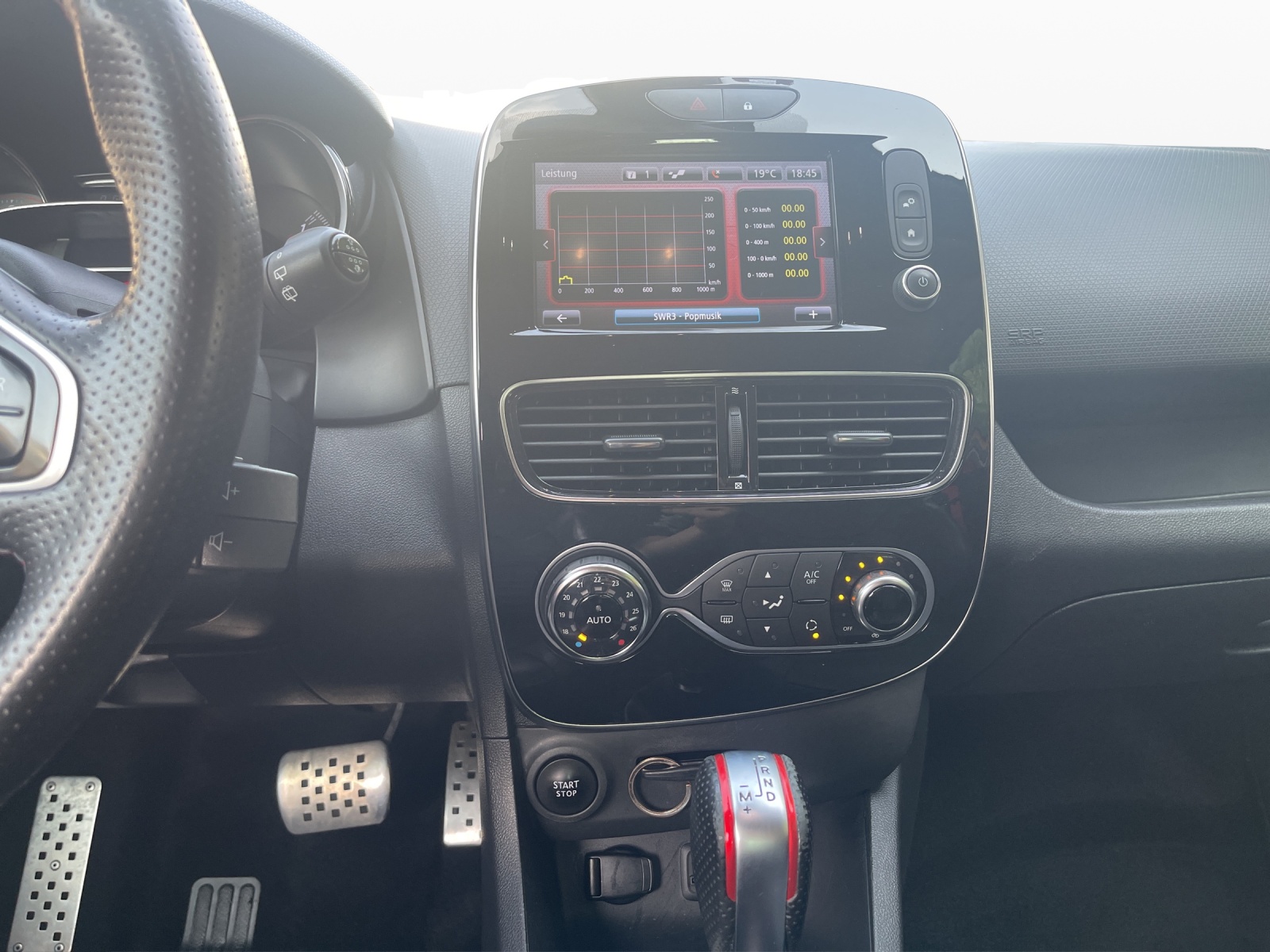RENAULT Clio 1.6 T RS 220 Trophy EDC-image-11