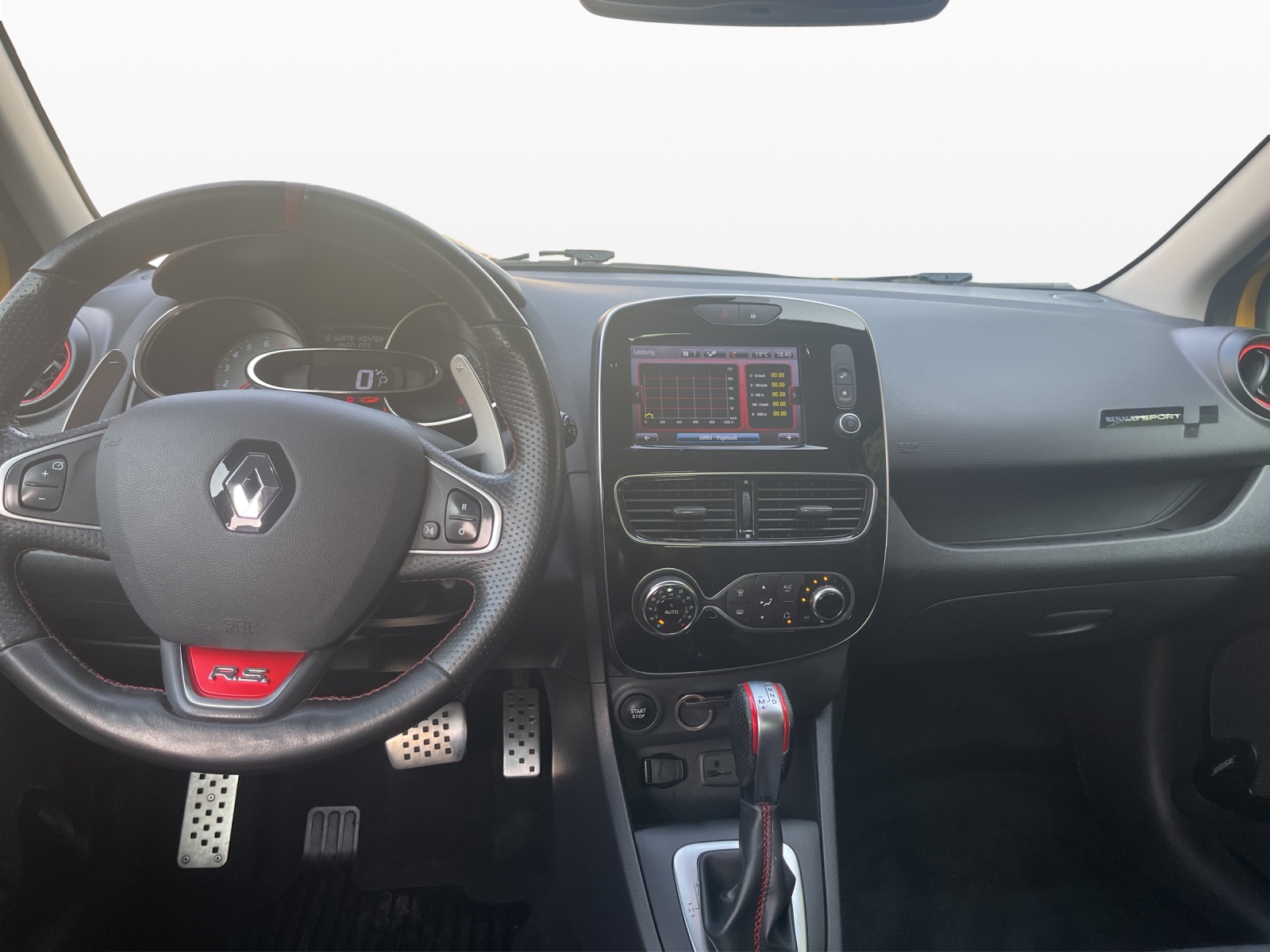 RENAULT Clio 1.6 T RS 220 Trophy EDC-image-10