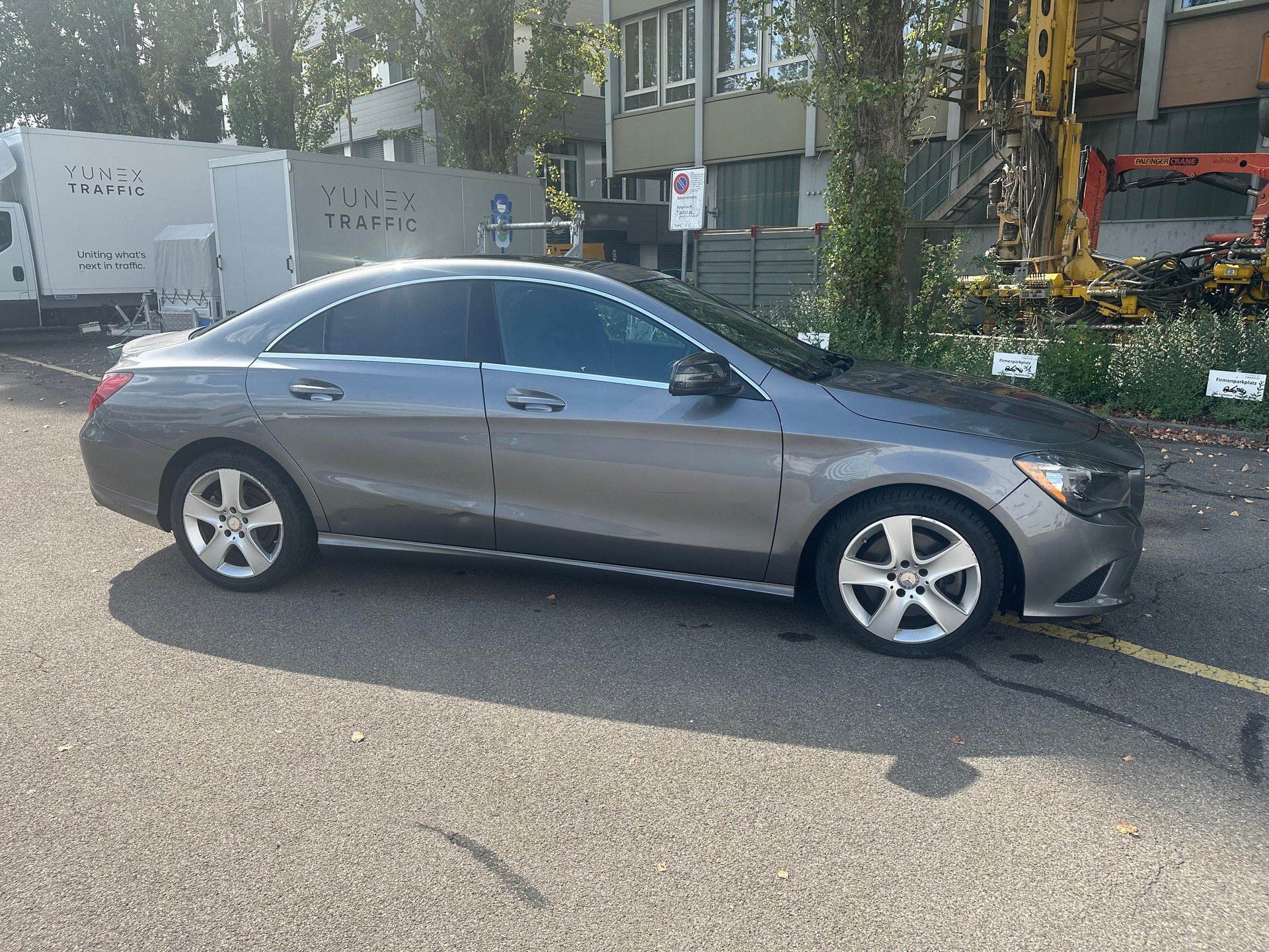 MERCEDES-BENZ CLA 250 7G-DCT 4Matic-image-4