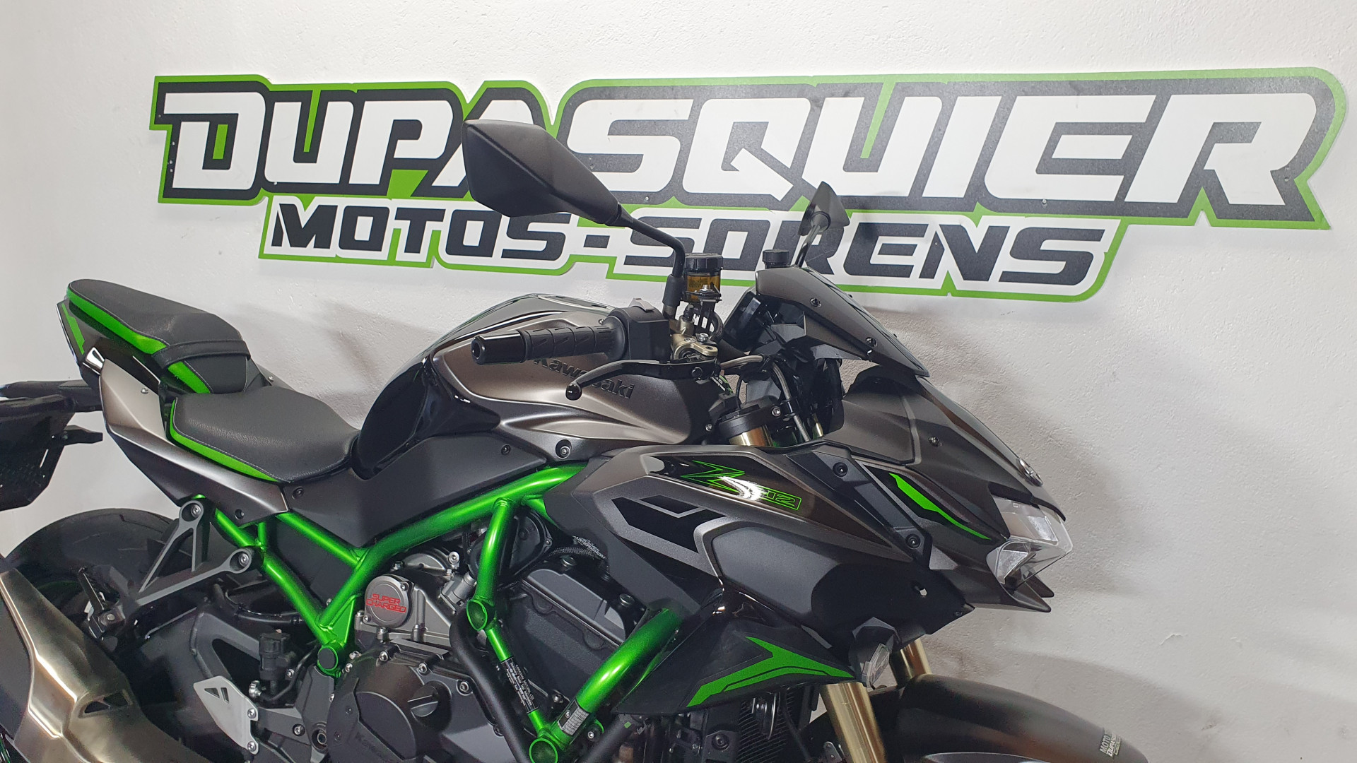 KAWASAKI Z H2 SE-showroom-element-3