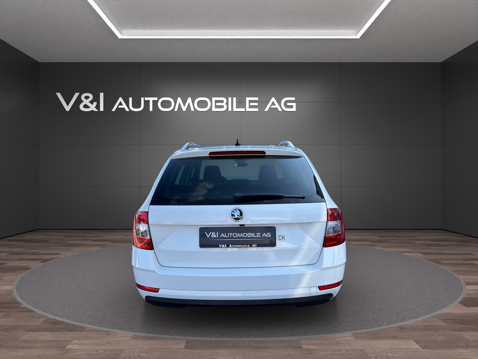 SKODA Octavia Combi 2.0 TDI Style 4x4-image-5