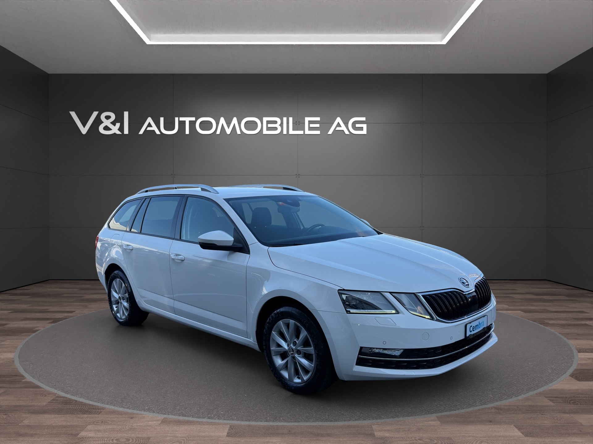 SKODA Octavia Combi 2.0 TDI Style 4x4-image-1
