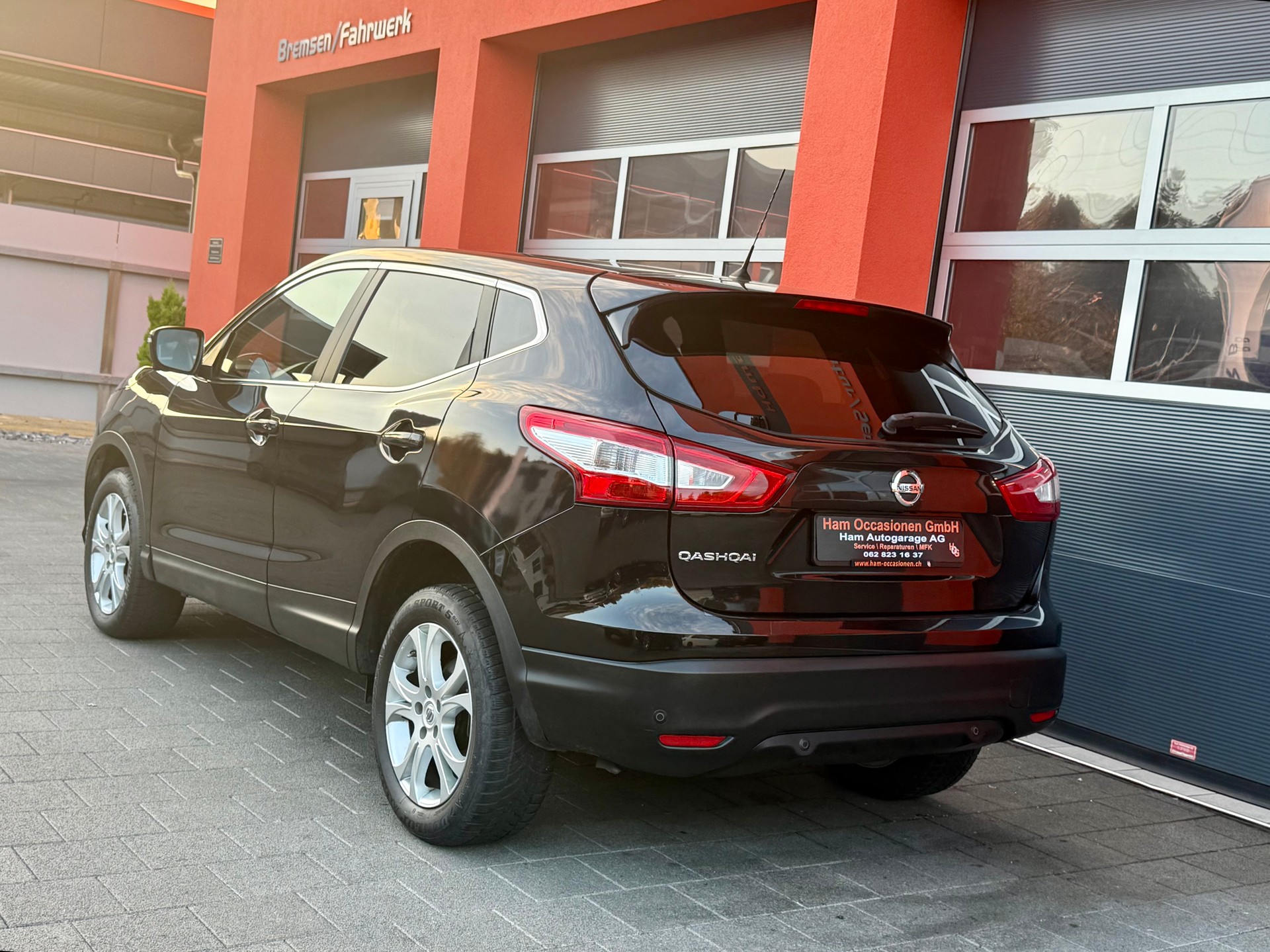 NISSAN Qashqai 1.6 dCi N-Connecta ALL-MODE 4x4-image-2