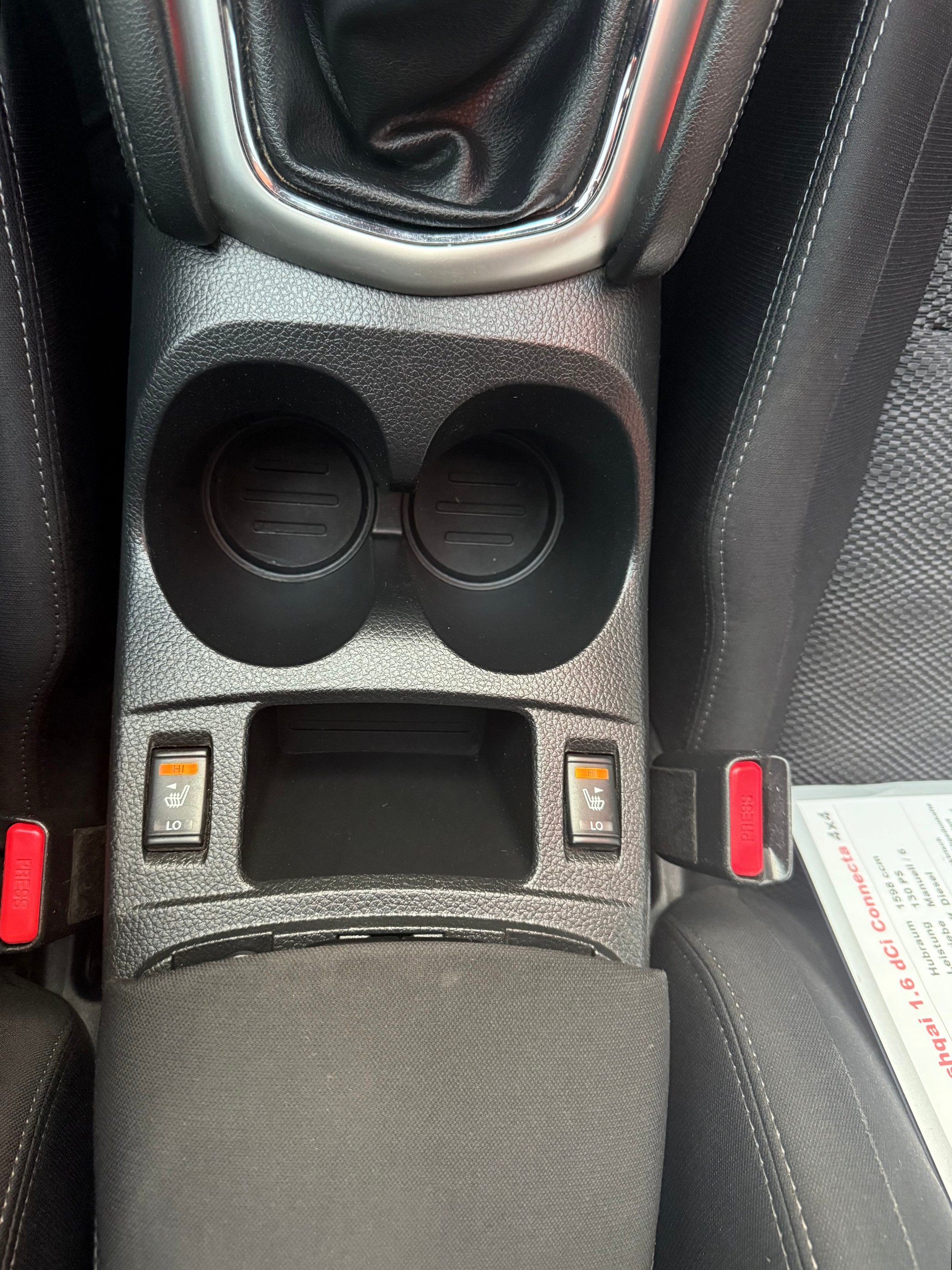 NISSAN Qashqai 1.6 dCi N-Connecta ALL-MODE 4x4-image-9