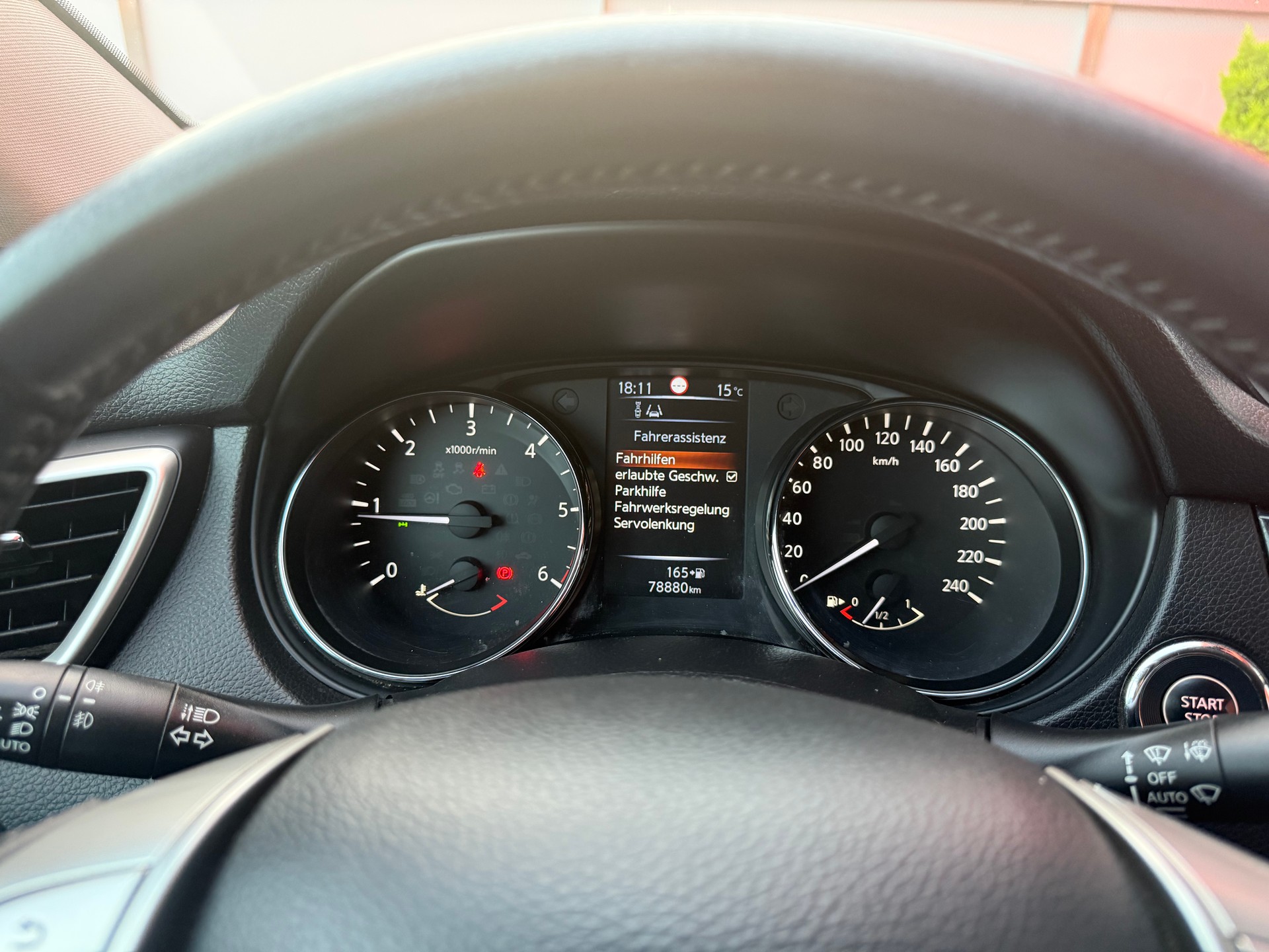 NISSAN Qashqai 1.6 dCi N-Connecta ALL-MODE 4x4-image-8