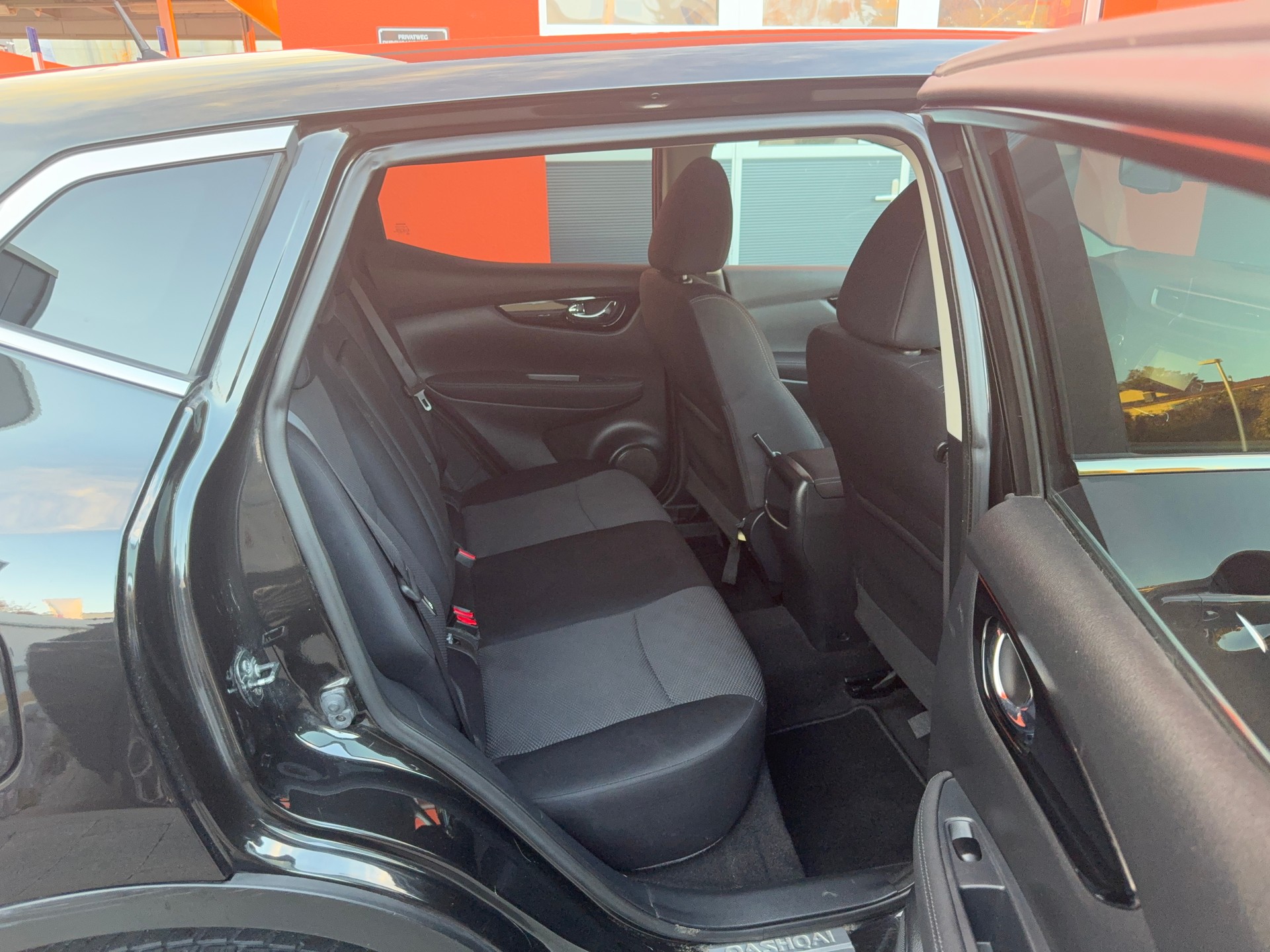 NISSAN Qashqai 1.6 dCi N-Connecta ALL-MODE 4x4-image-12